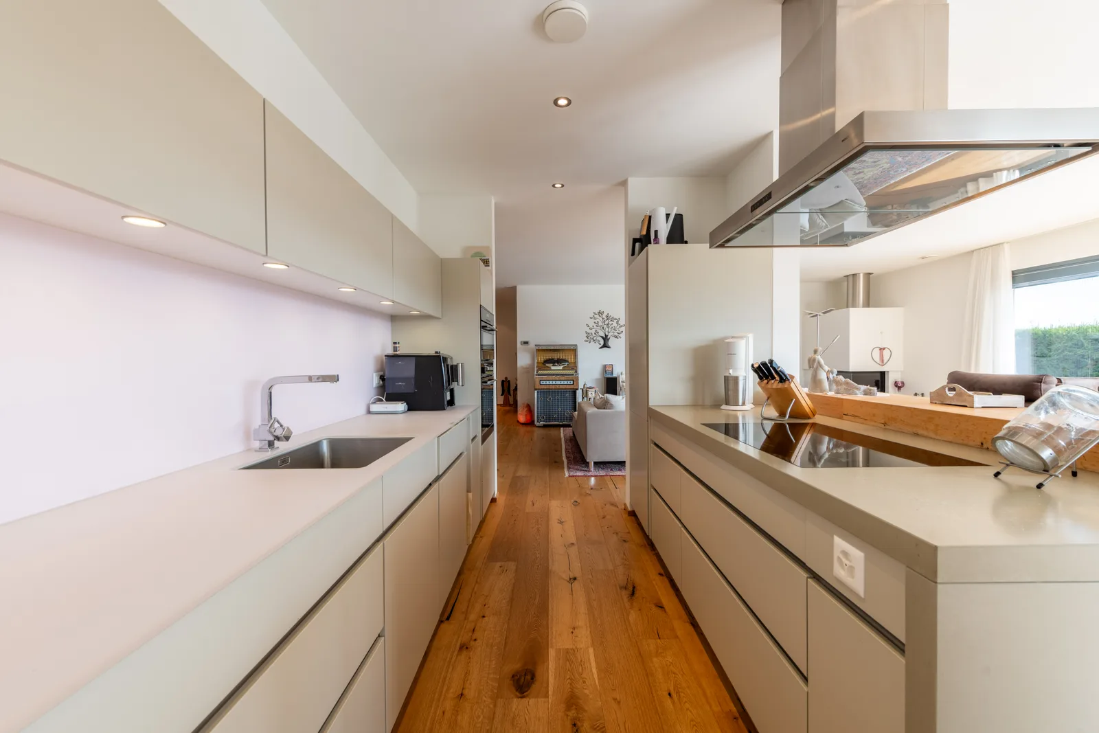 Ankommen, wohlfühlen und Weitblick geniessen - stilvolle 4.5-Zimmer-Terrassenwohnung mit Garten - 3