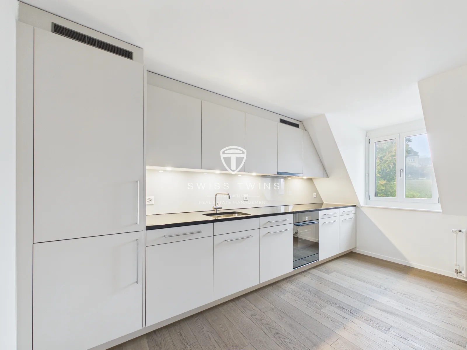2.5-Zimmer-Wohnung mit Dachterrasse in Zürich mieten - 3