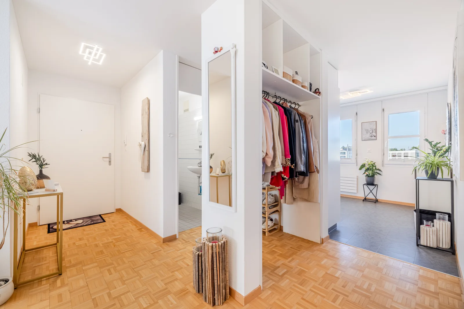 Lichtdurchflutete 3.5-Zimmer-Wohnung mit Balkon - 2