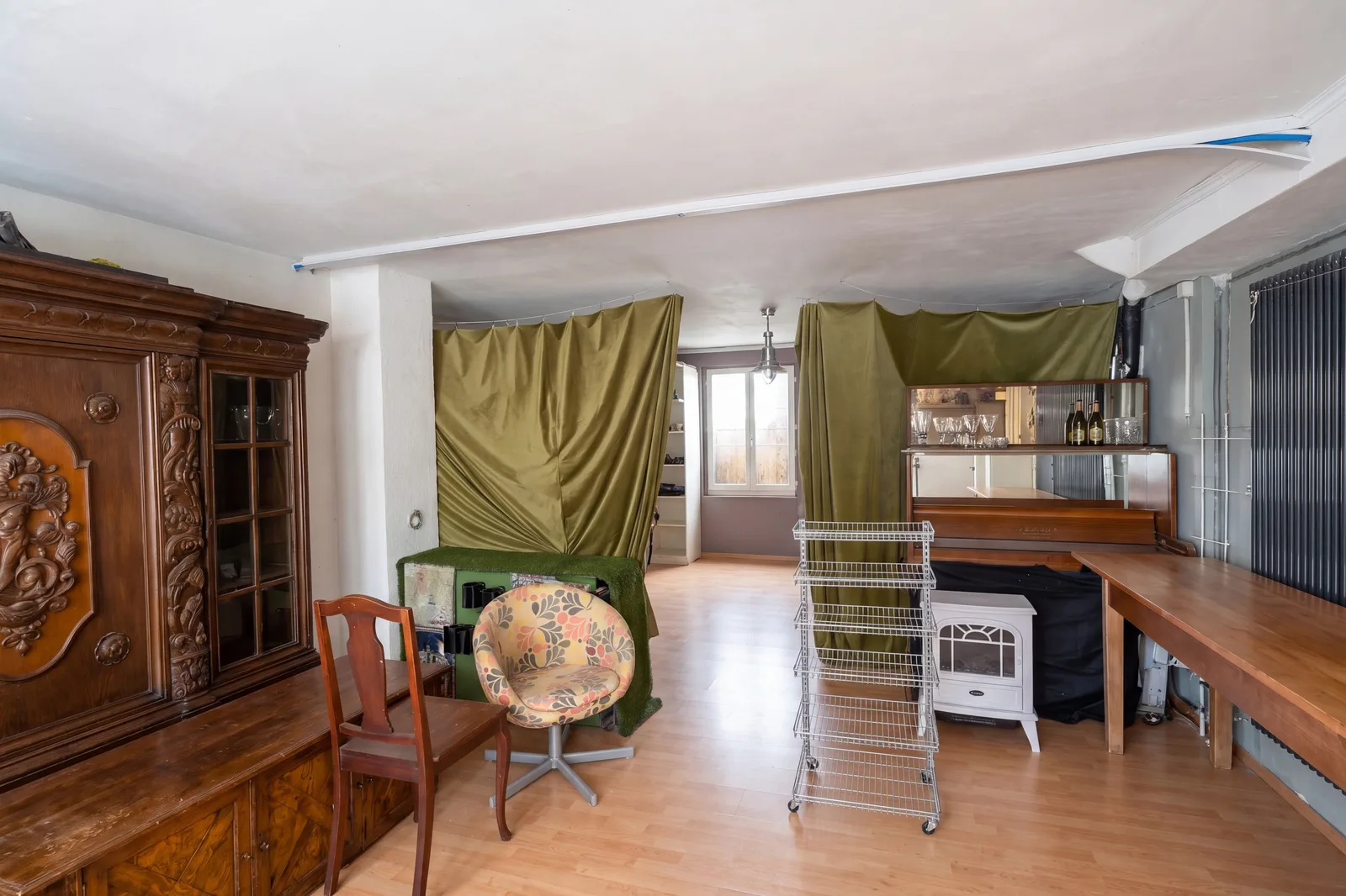 Werkstatt / Atelier mit Sitzplatz und Studio-Potenzial - 1