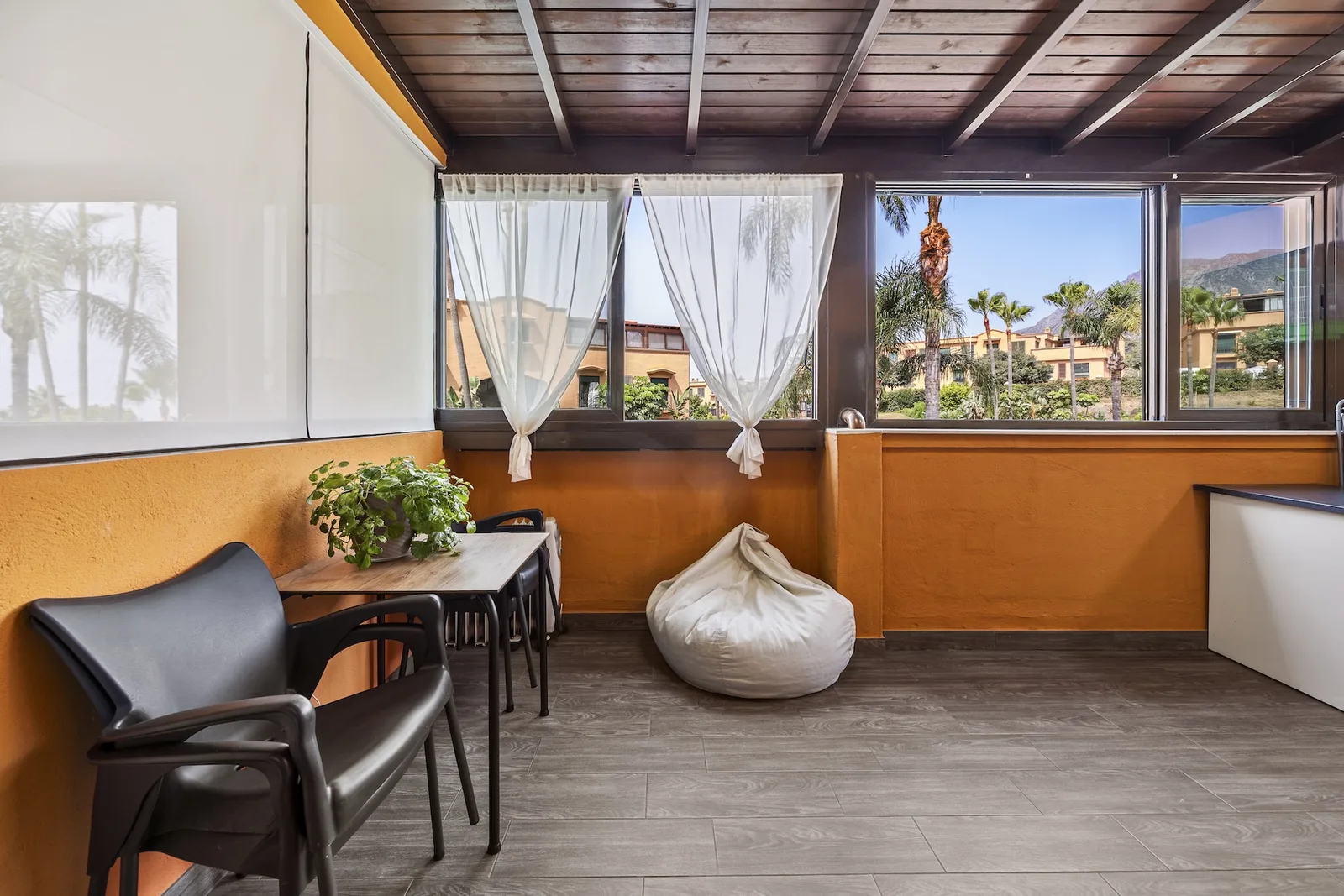 3-Zimmer-Wohnung mit 35 m² Terrasse und Poolanlage in Marbella - 2