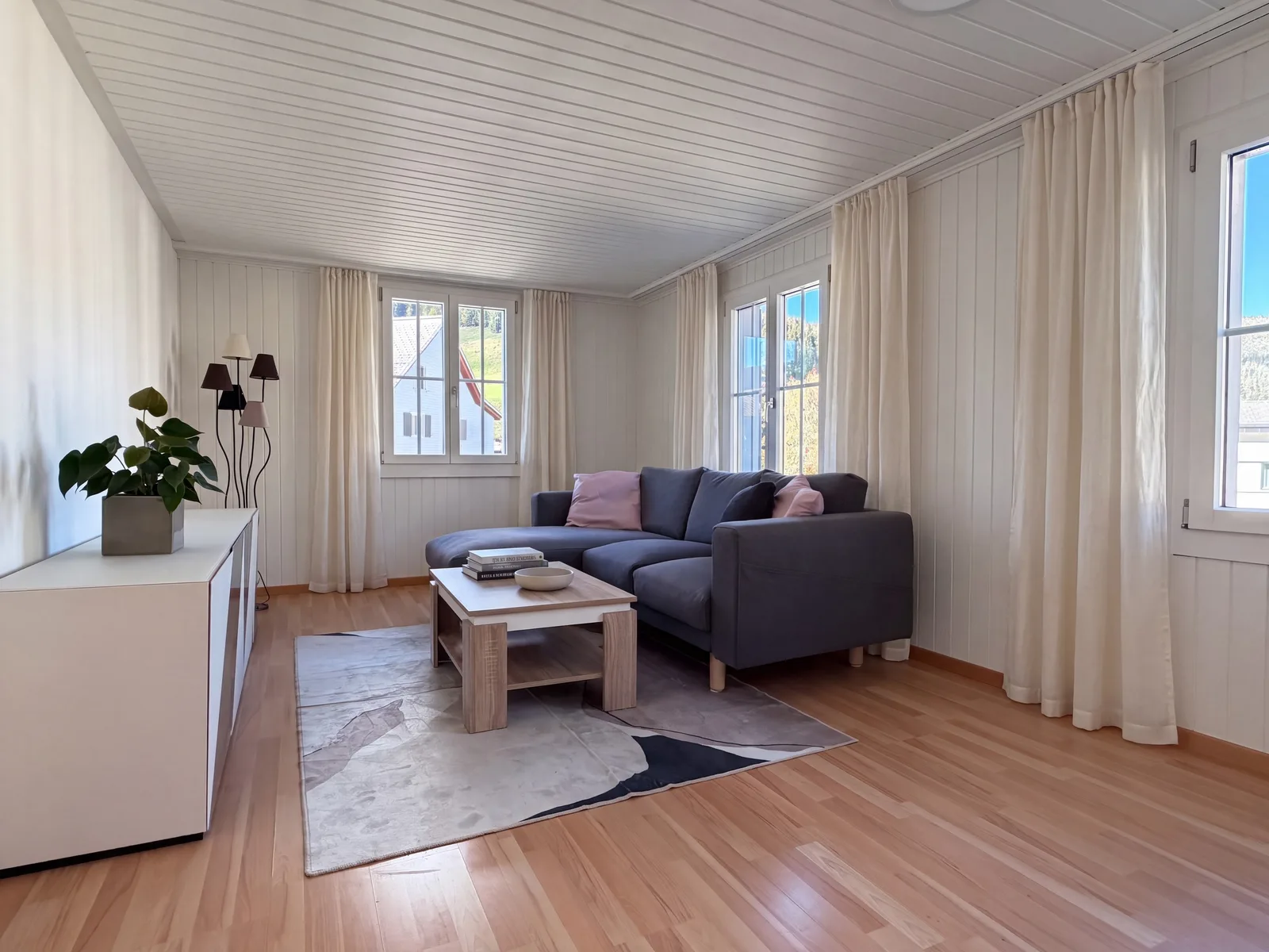 Möblierte 2-Zimmer-Wohnung mit Blick ins Grüne in Unteriberg - 3