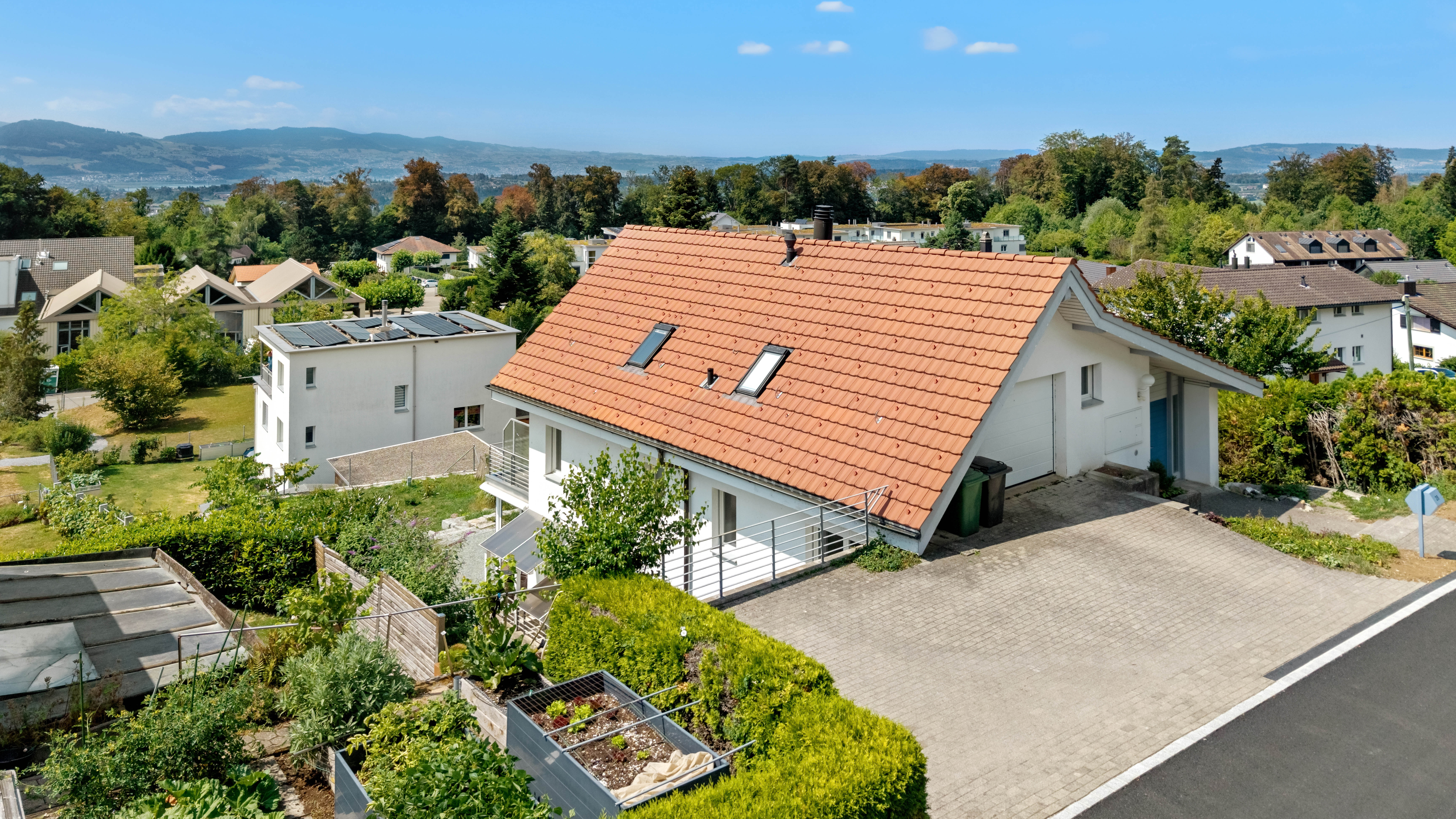 7-Zimmer-Einfamilienhaus mit Einliegerwohnung in Dürnten kaufen - 3