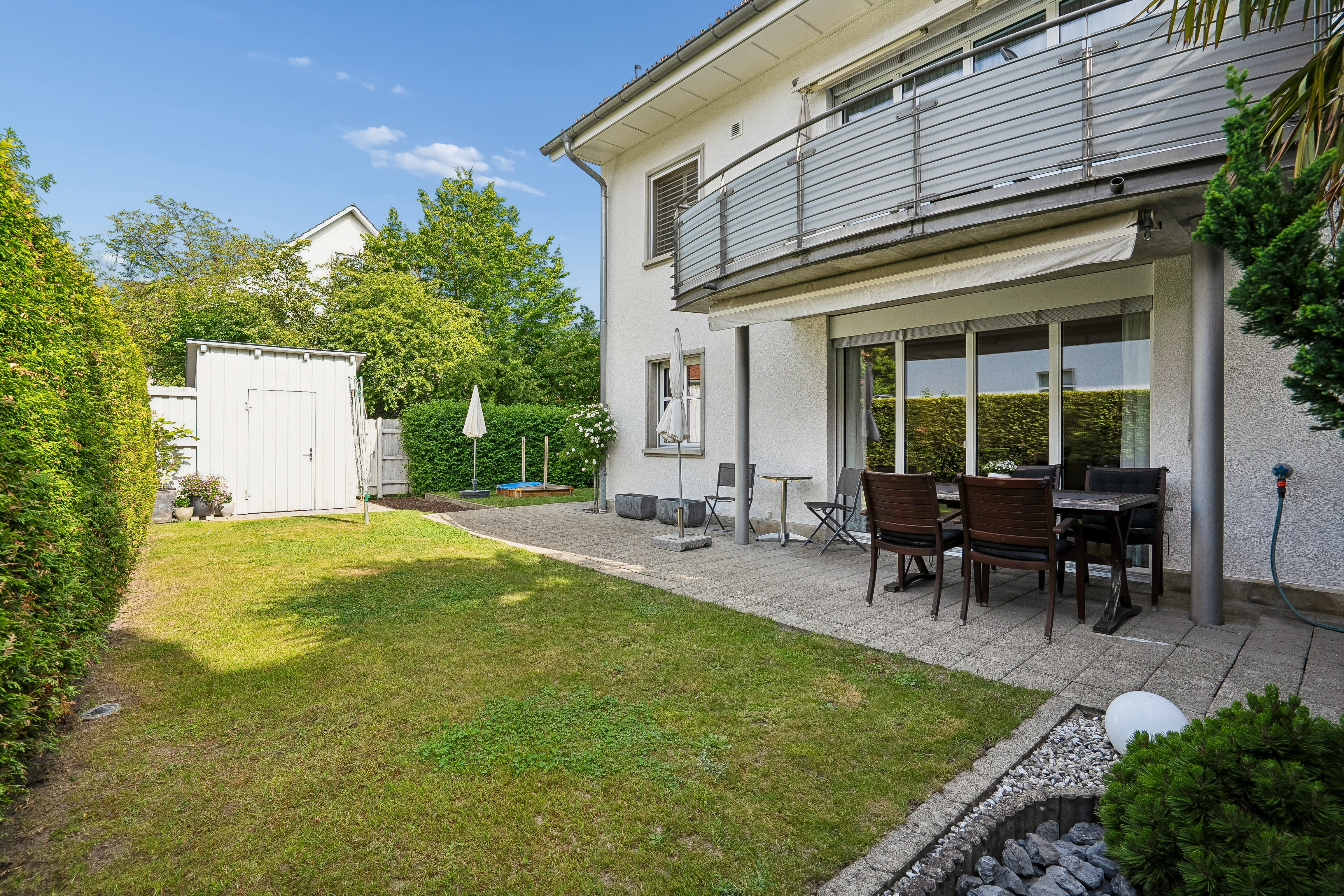 4.5-Zi.-Gartenwohnung mit ca. 260 m² Garten - 2