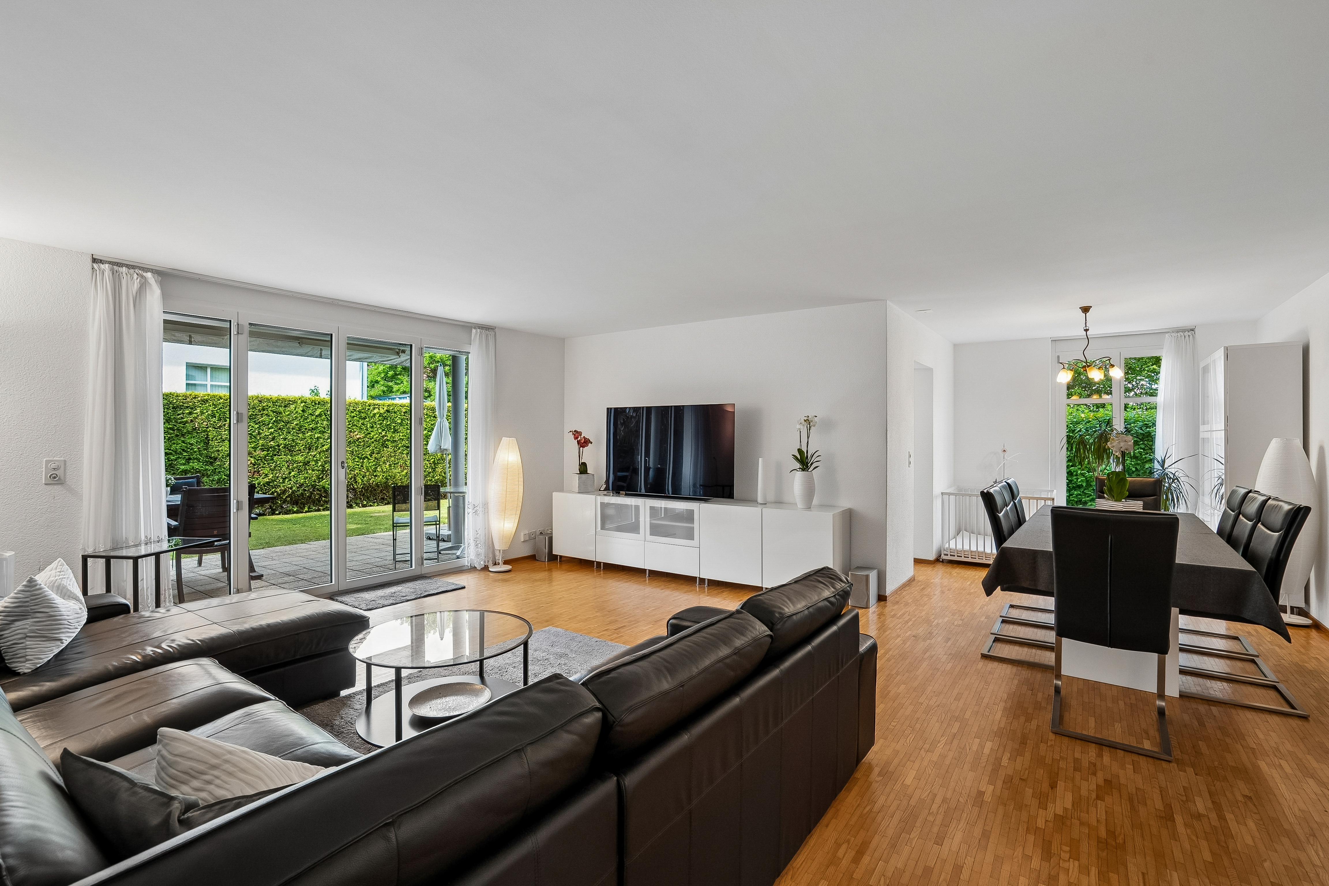 4.5-Zi.-Gartenwohnung mit ca. 260 m² Garten - 3