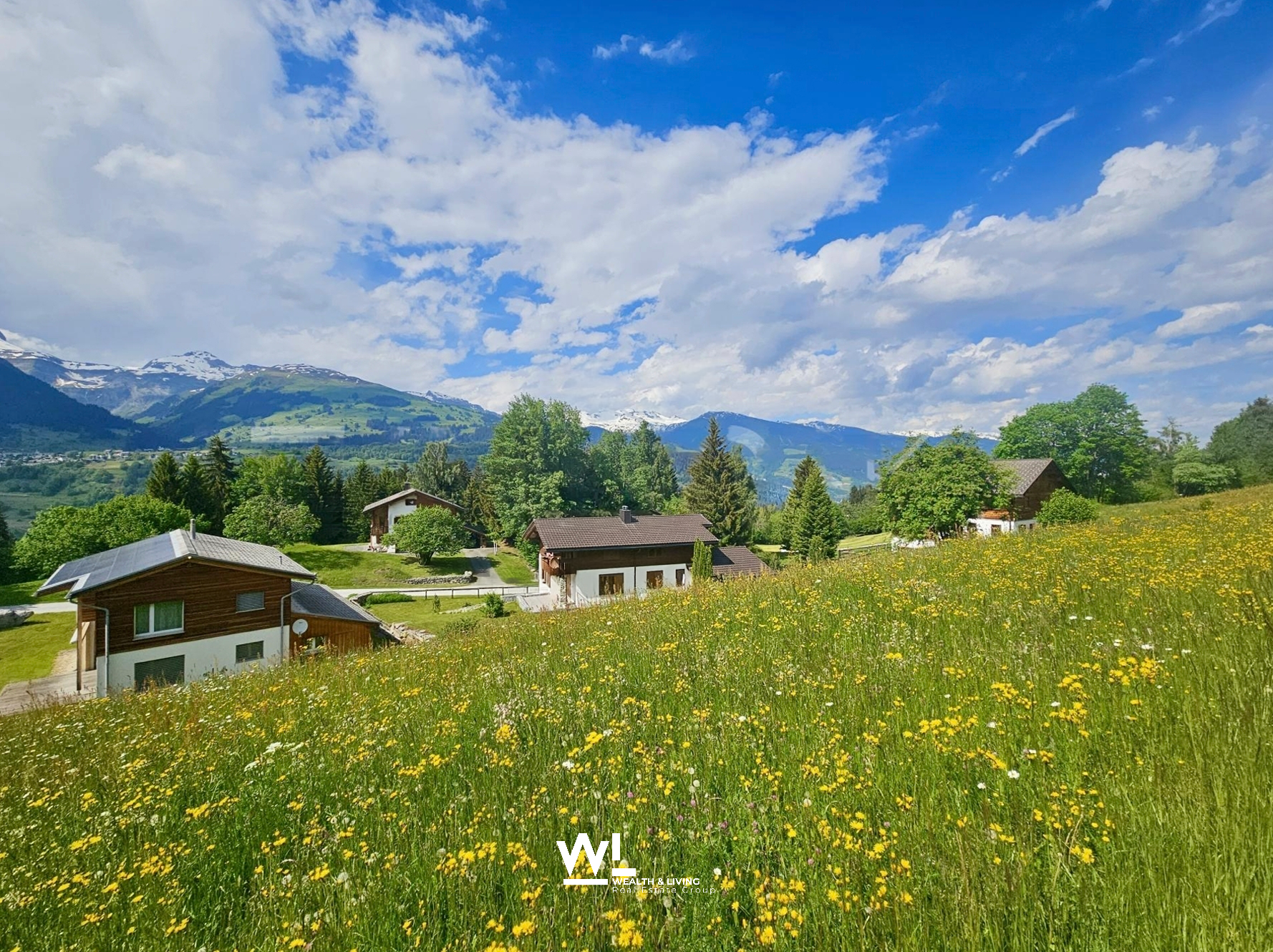 820 m² sonniges Bauland mit Bergpanorama in Obersaxen Mundaun - 2