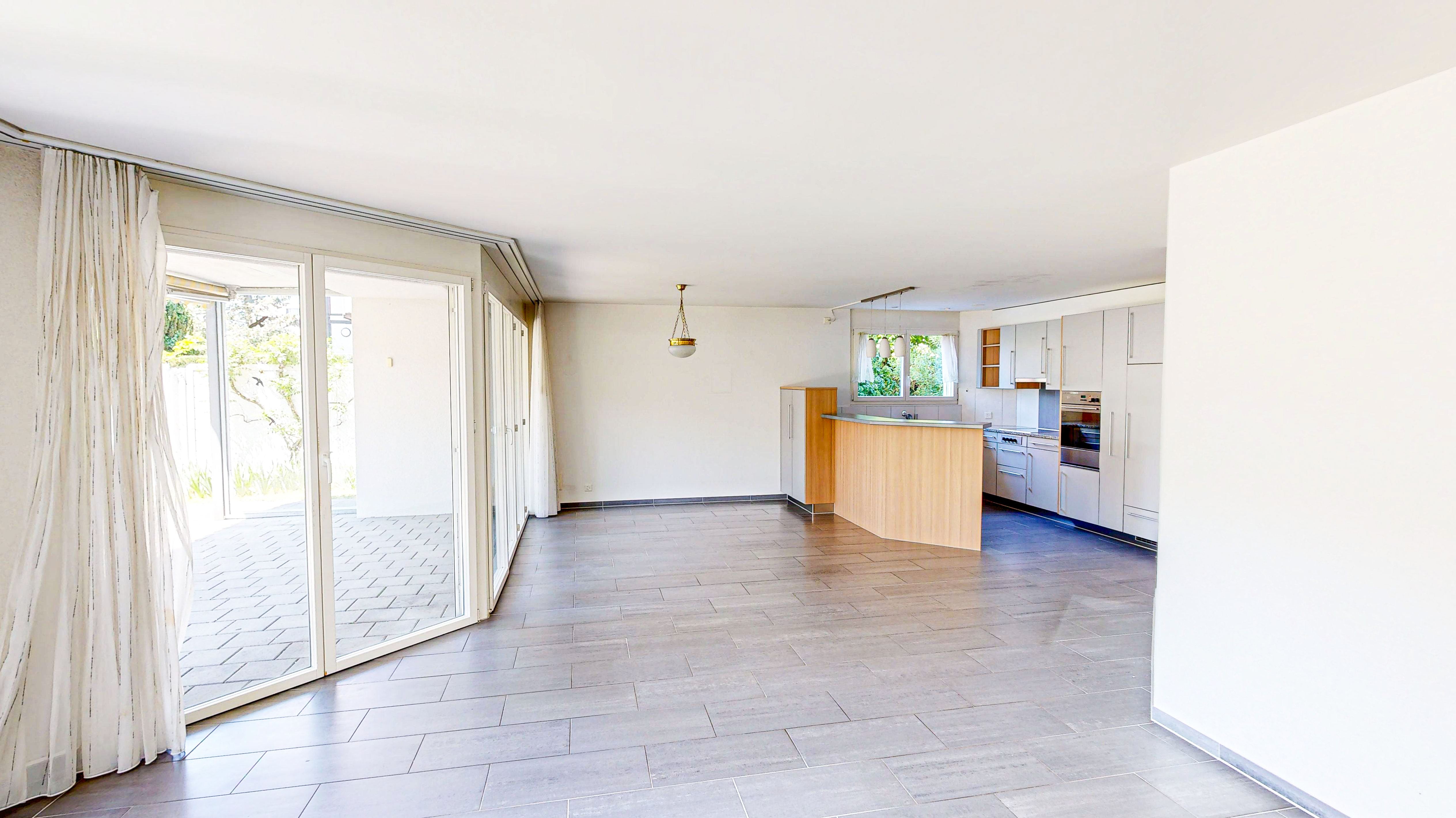 Helle 4.5-Zimmer-Gartenwohnung mit Terrasse in Münsingen zu verkaufen - 2