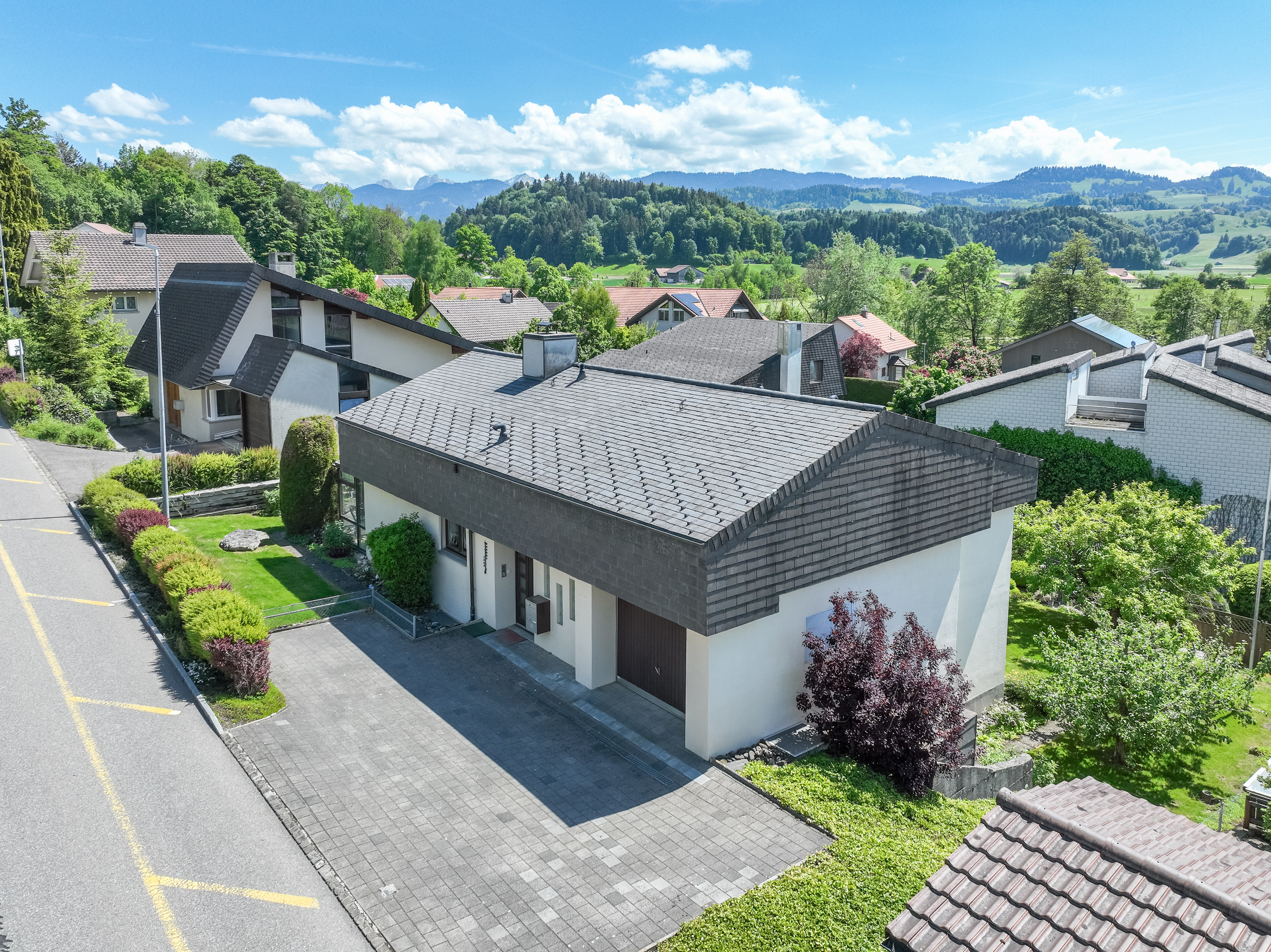 Wohnerlebnis mit Weitsicht und Gartenidylle - 2