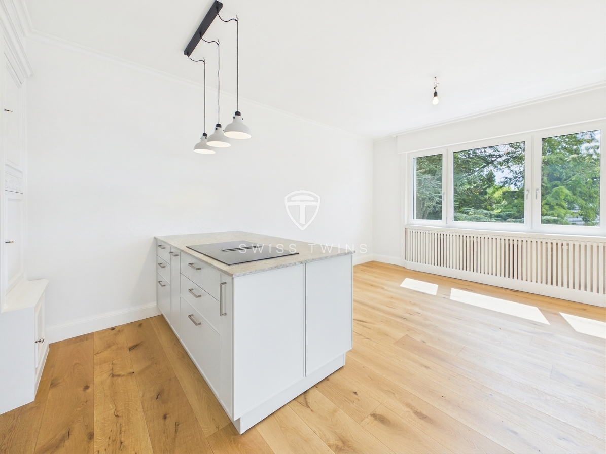 Exklusive 3.5 Zimmer-Wohnung mit traumhaftem Seeblick an der Goldküste in Küsnacht - 2