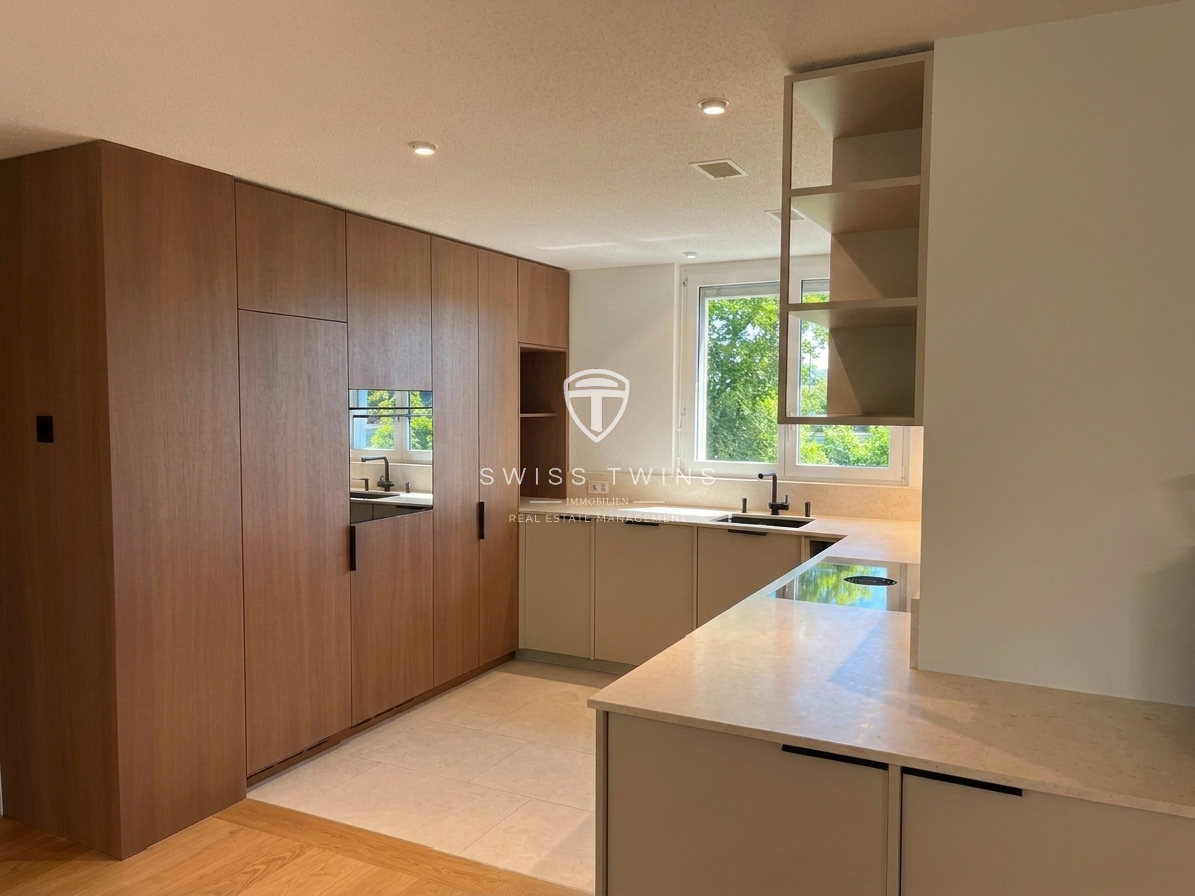 Grosszügige 4-Zimmer-Maisonette, renoviert 2023, Zumikon - 2