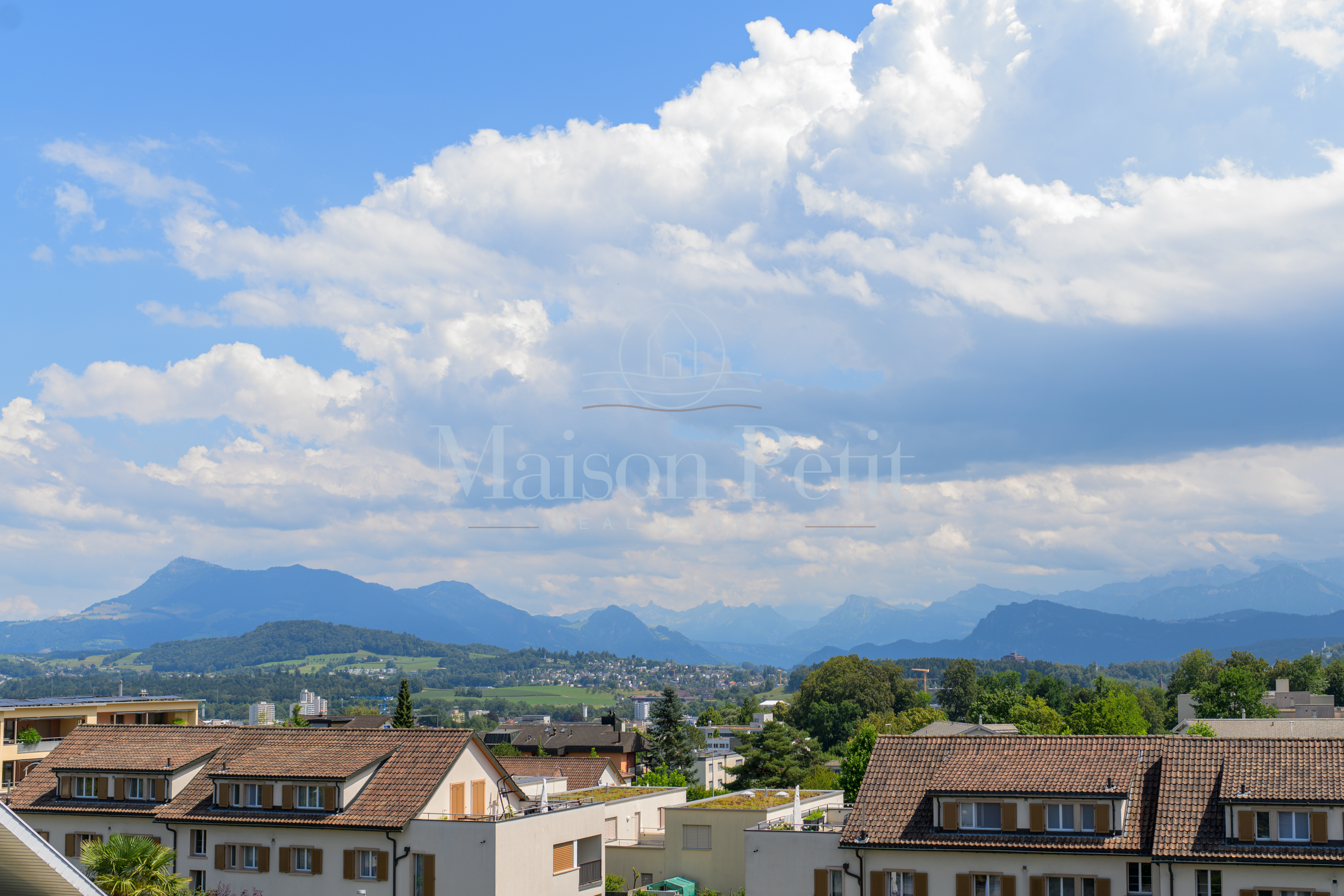 Freistehendes Einfamilienhaus mit Weitblick vom Pilatus bis zur Rigi - 3
