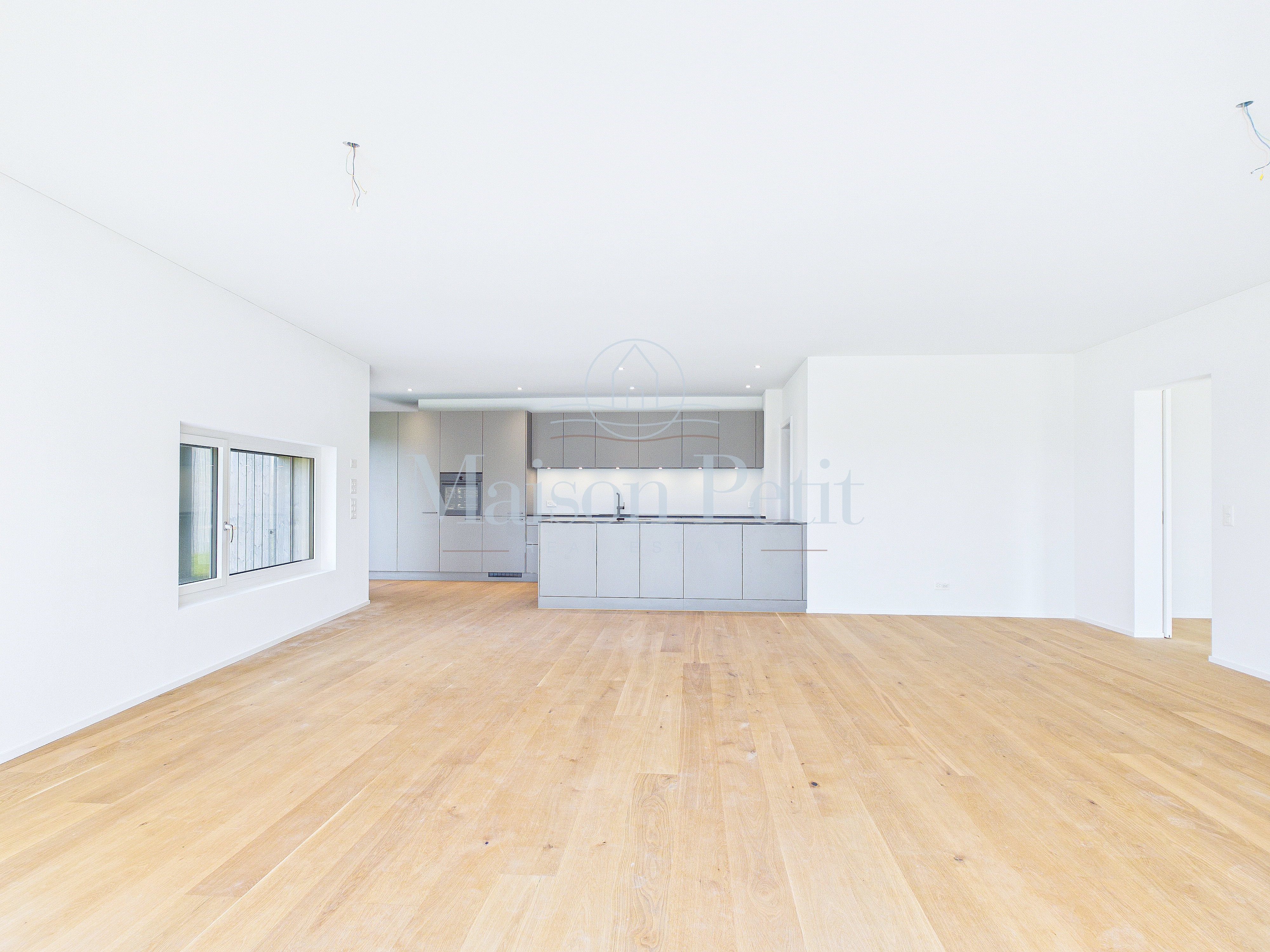 Zauberhafte 5.5-Zimmer-Gartenwohnung mit 336 m² Garten und Privatsphäre - 3