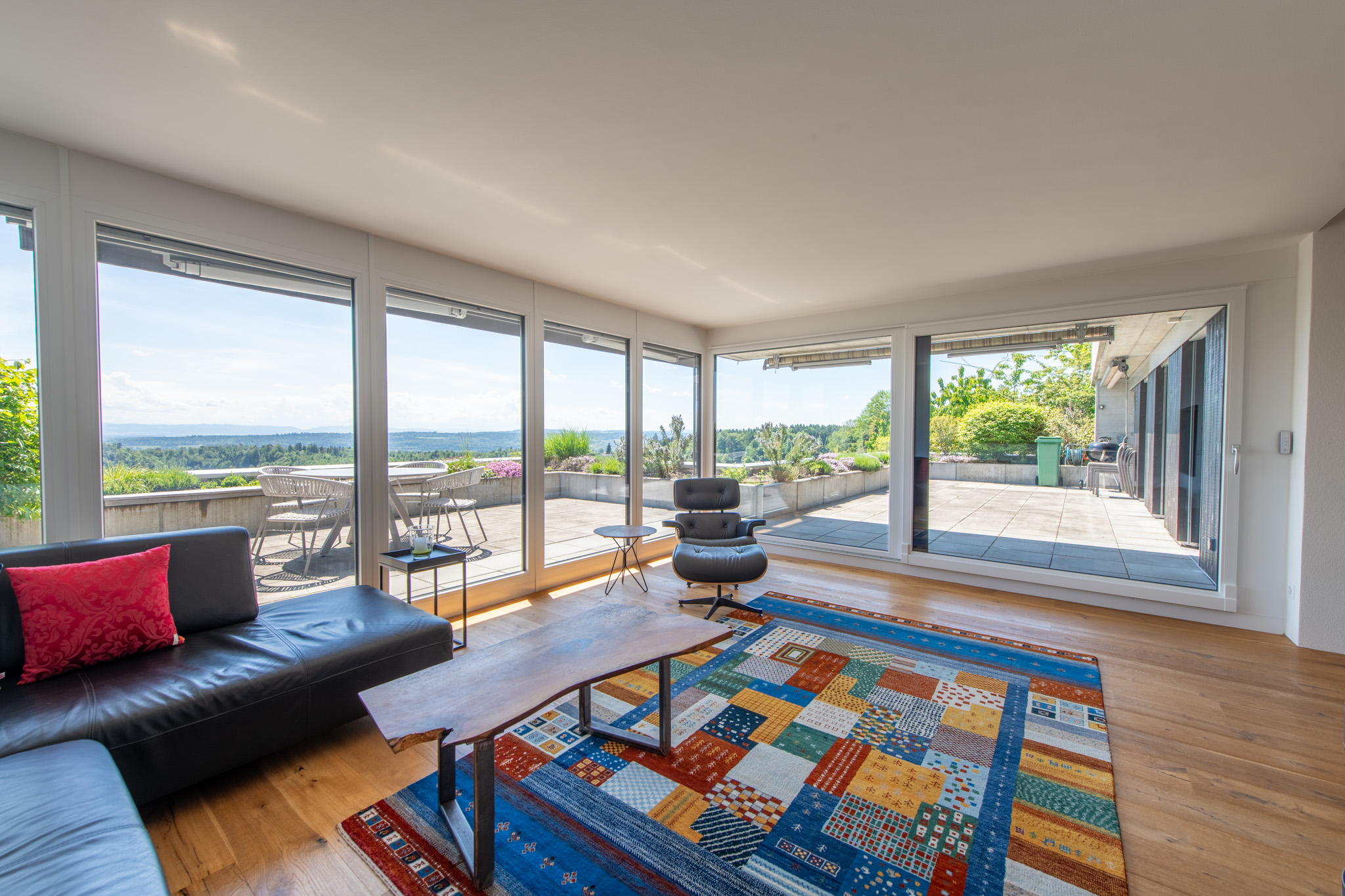 Exklusives Wohnen mit spektakulärer Terrasse an bester Aussichtslage - 2