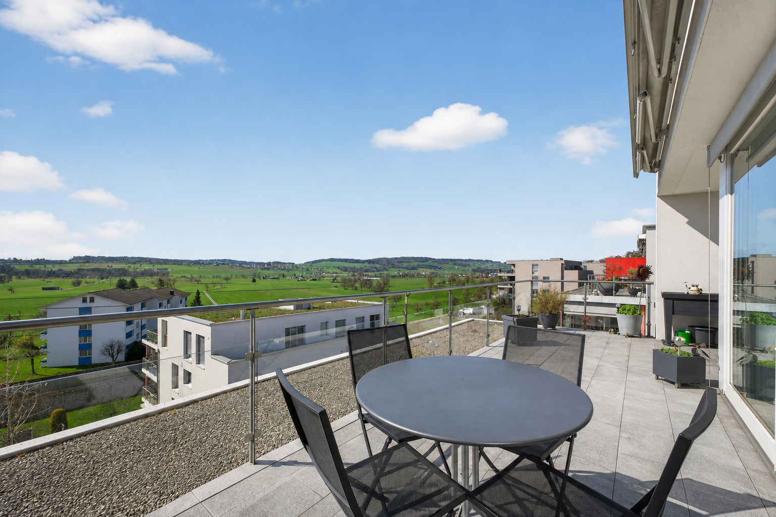 3.5-Zi.-Attika mit Weitsicht und 2 Terrassen in Geuensee - 3