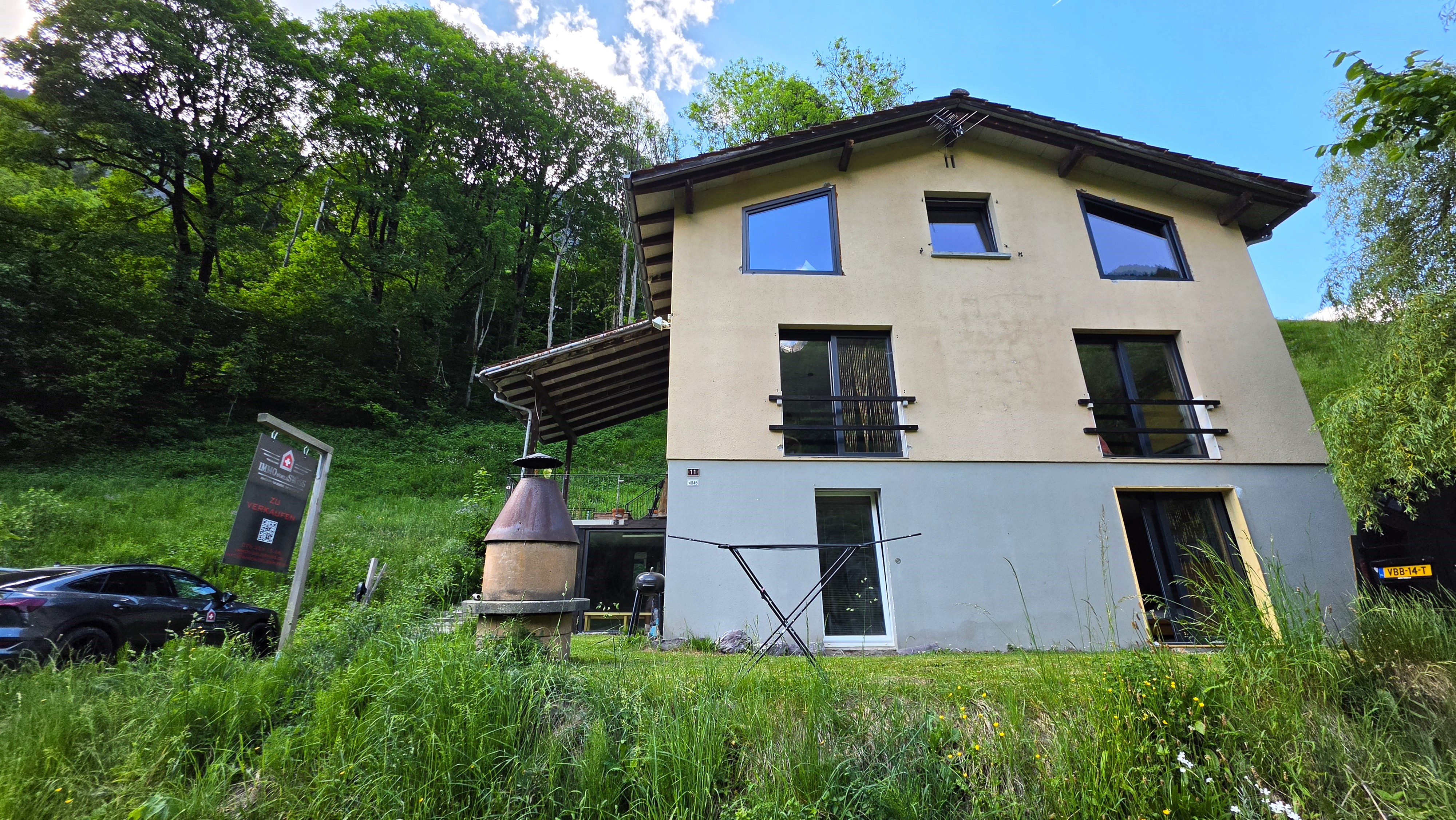6-Zimmer-Zweifamilienhaus mit Panorama, Schwendi im Weisstannental SG - 2
