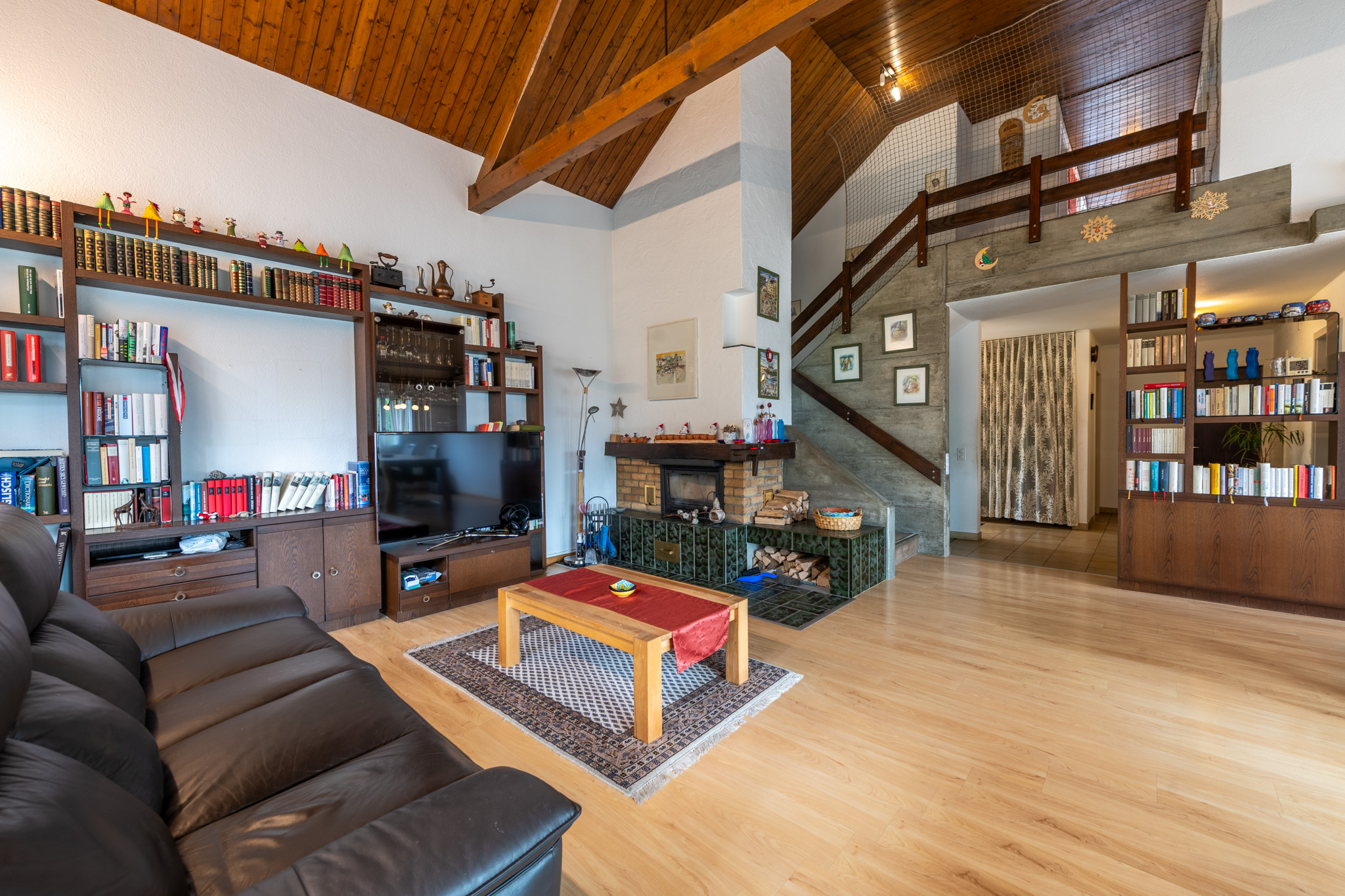 Ihr Rückzugsort mit Weitblick: Freistehendes 6.5-Zimmer-Einfamilienhaus mit Gartenidylle - 2