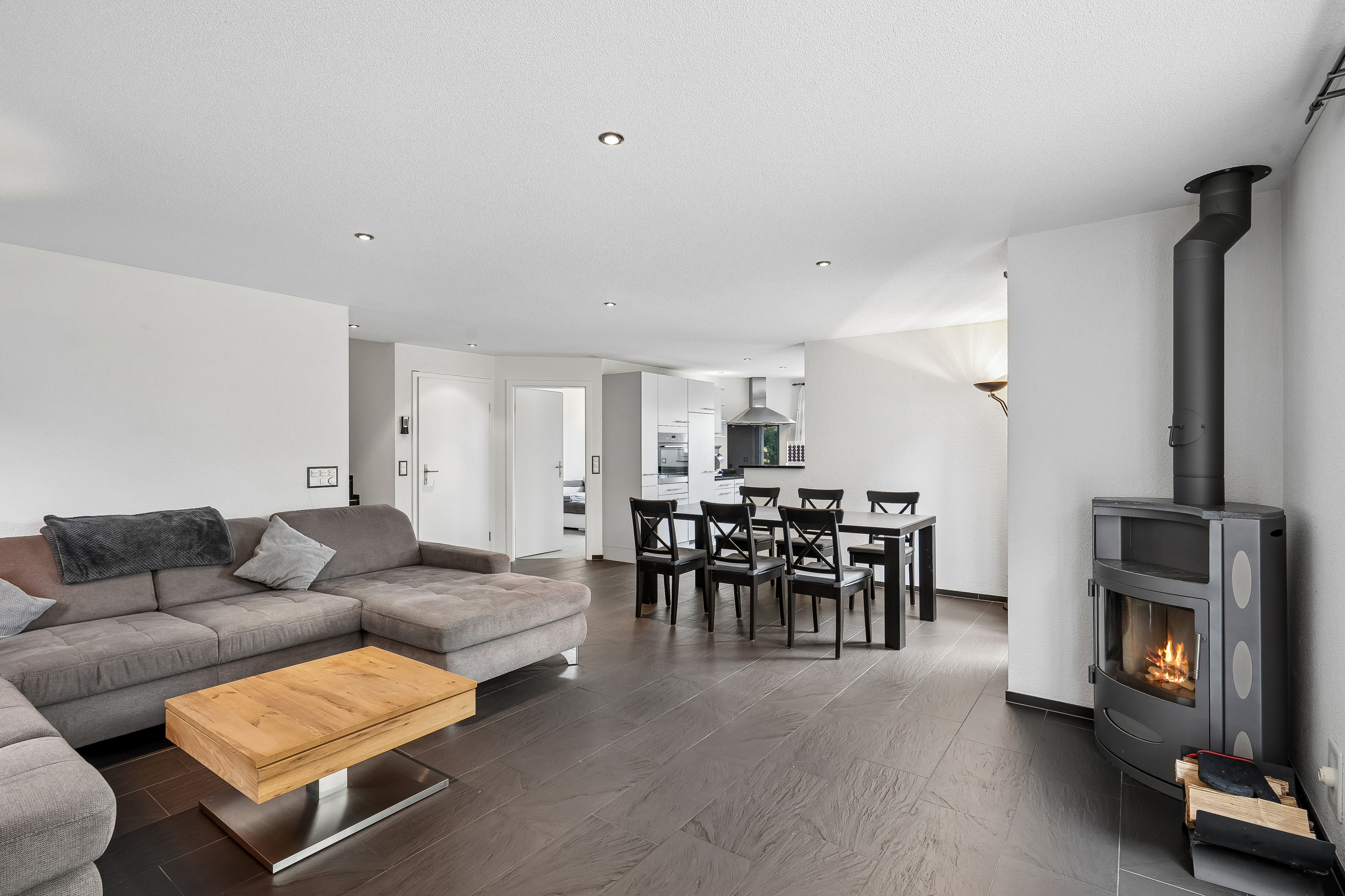 Einziehen und wohlfühlen – gepflegtes 5.5 Zimmer Einfamilienhaus - 2