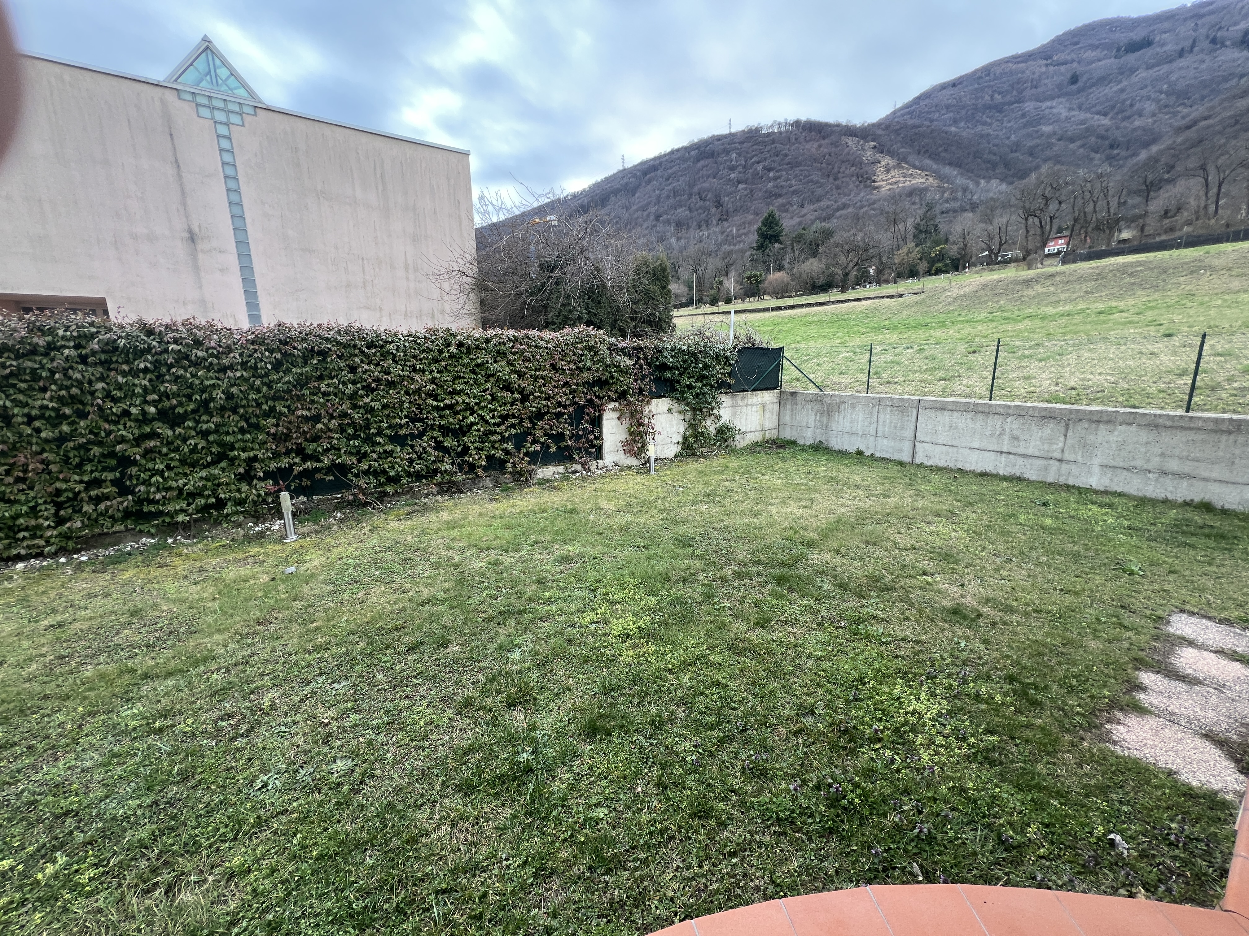 Casa unifamiliare 3 locali con giardino e box a Bedano - 3