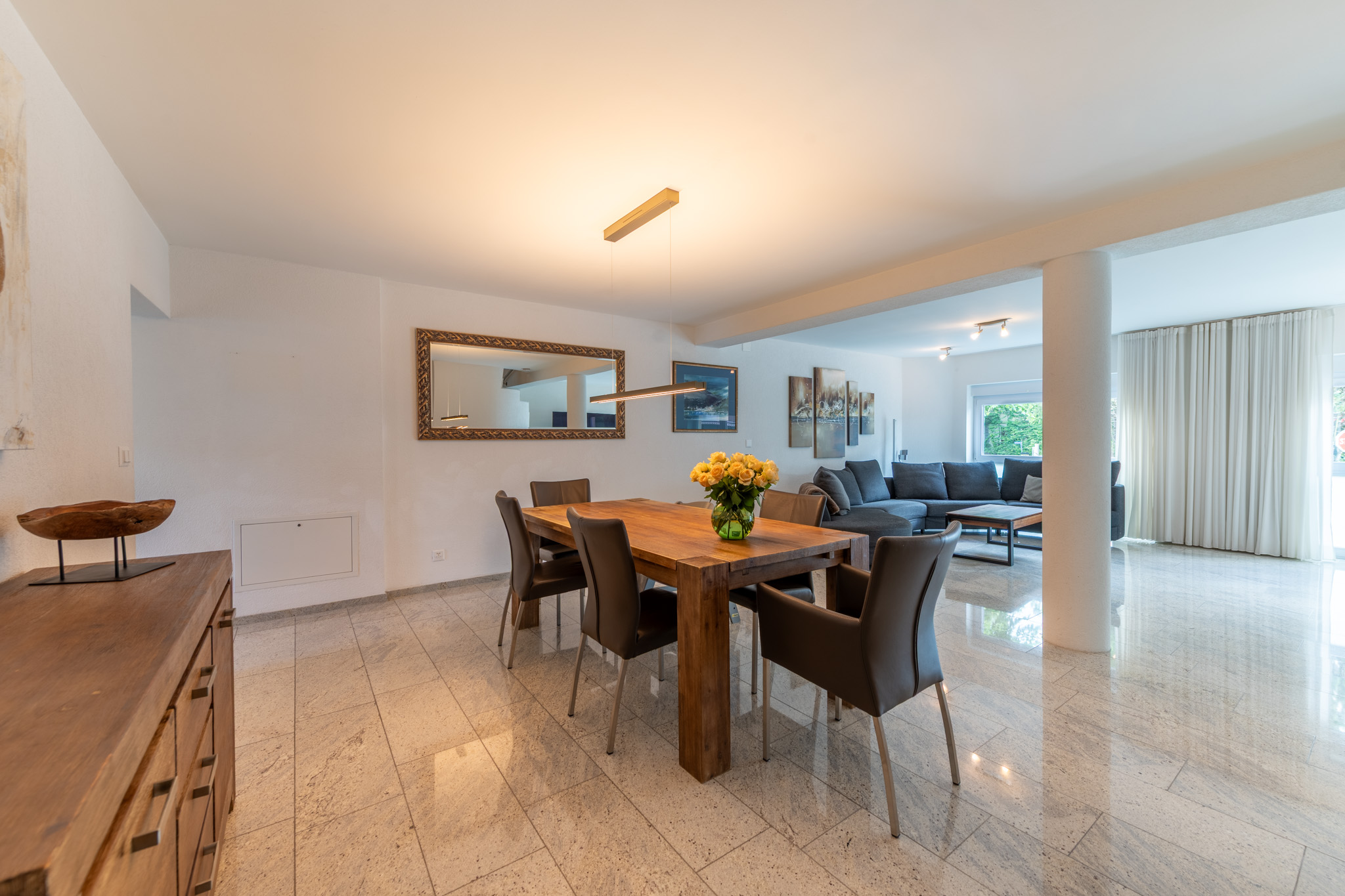Ein Zuhause zum Wohlfühlen: Stilvoll wohnen mit viel Platz - 3