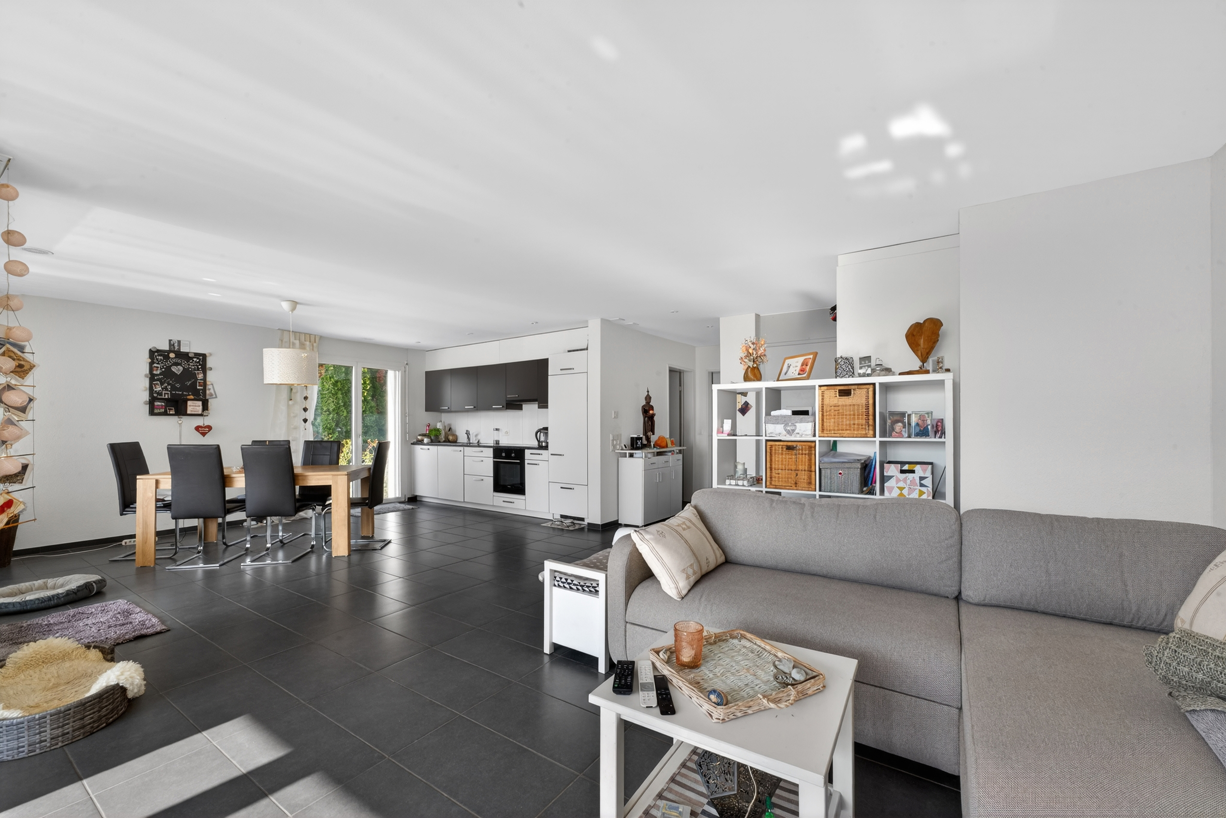 Helle 2.5-Zimmer-Gartenwohnung mit Balkon in Geuensee - 3
