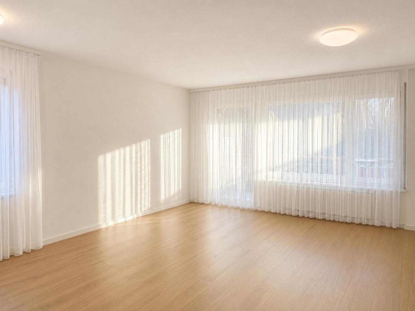 Helle 4.5-Zimmerwohnung mit Balkon und Aussicht in Schöfflisdorf - 3