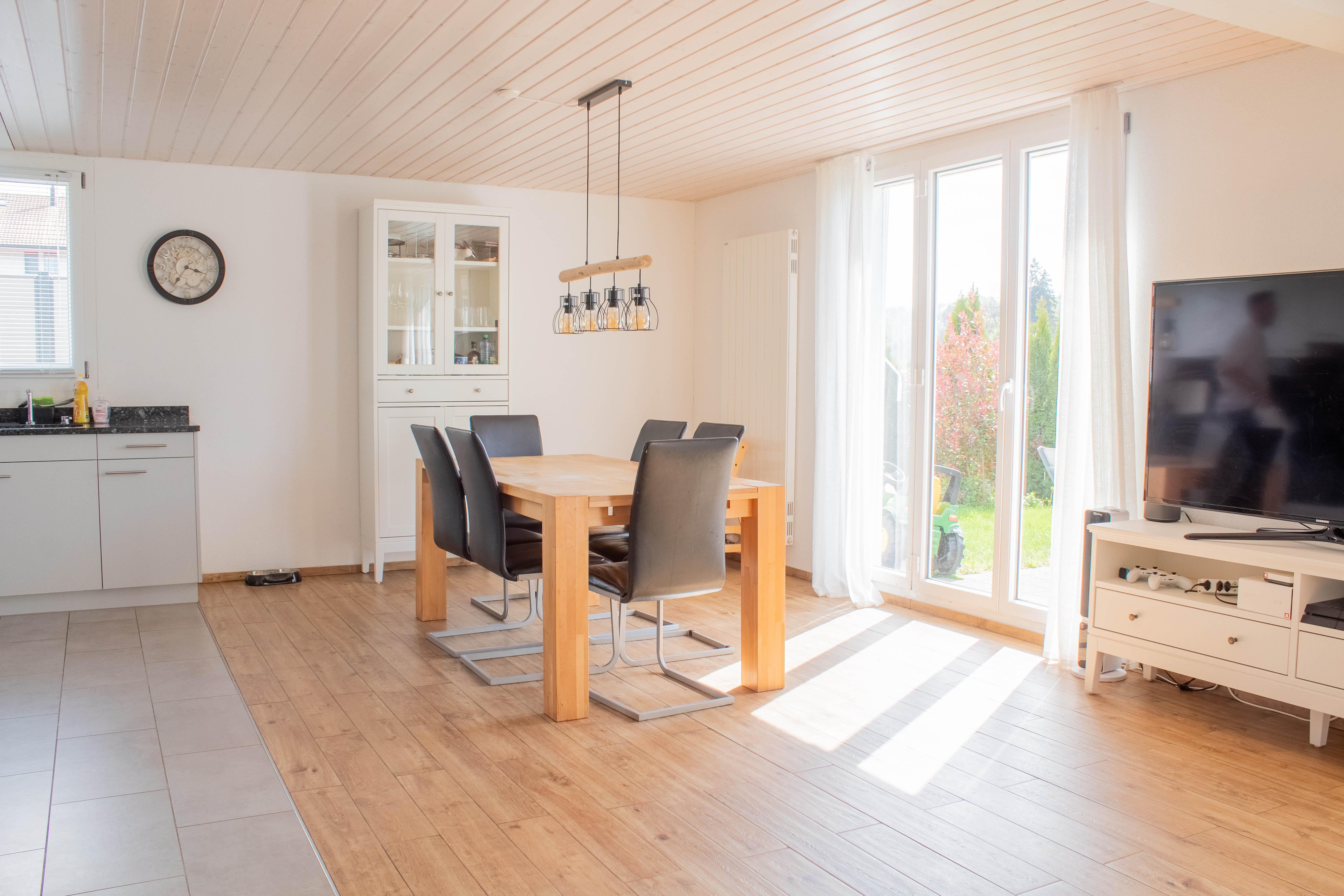 Modernes, helles 5.5-Zimmer Einfamilienhaus in Gutenburg - 3