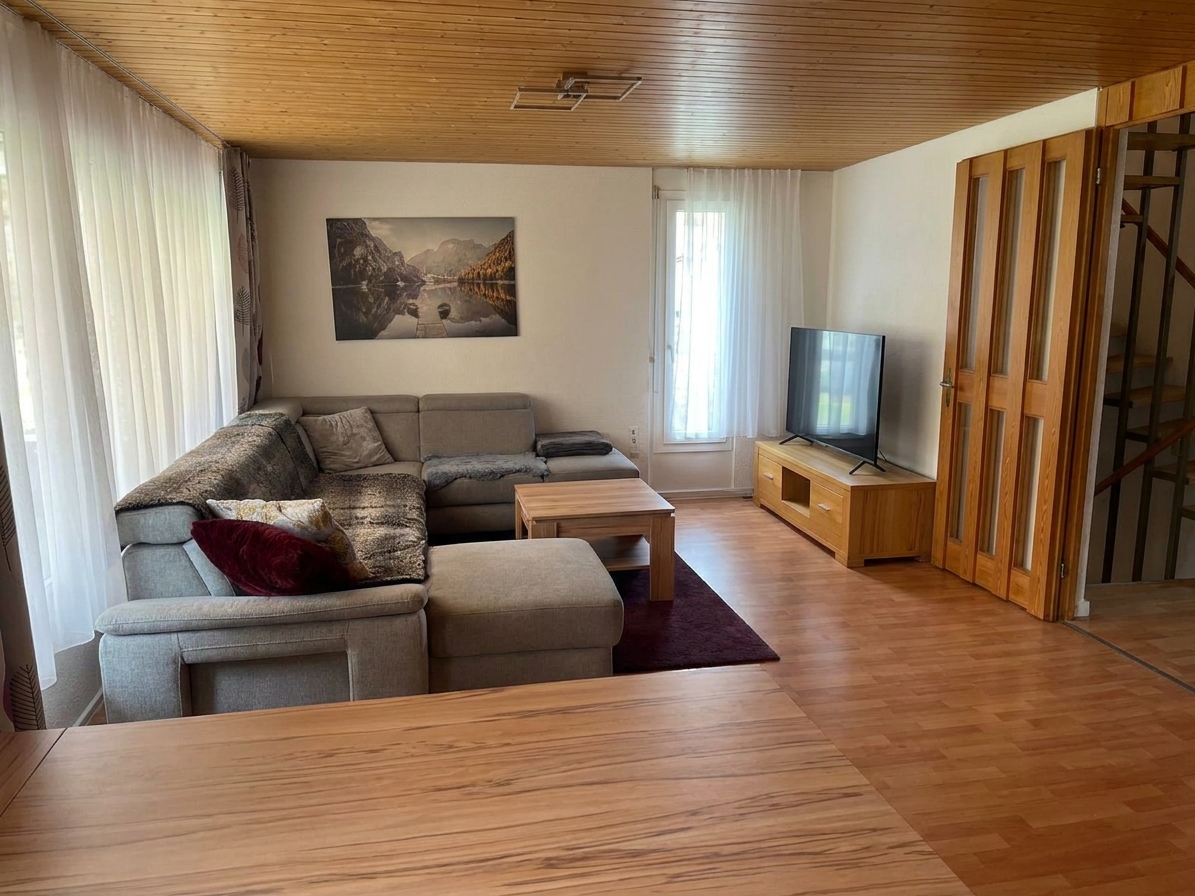 4.5-Zi.-Einfamilienhaus mit Garten und Bergblick, Glarus - 3