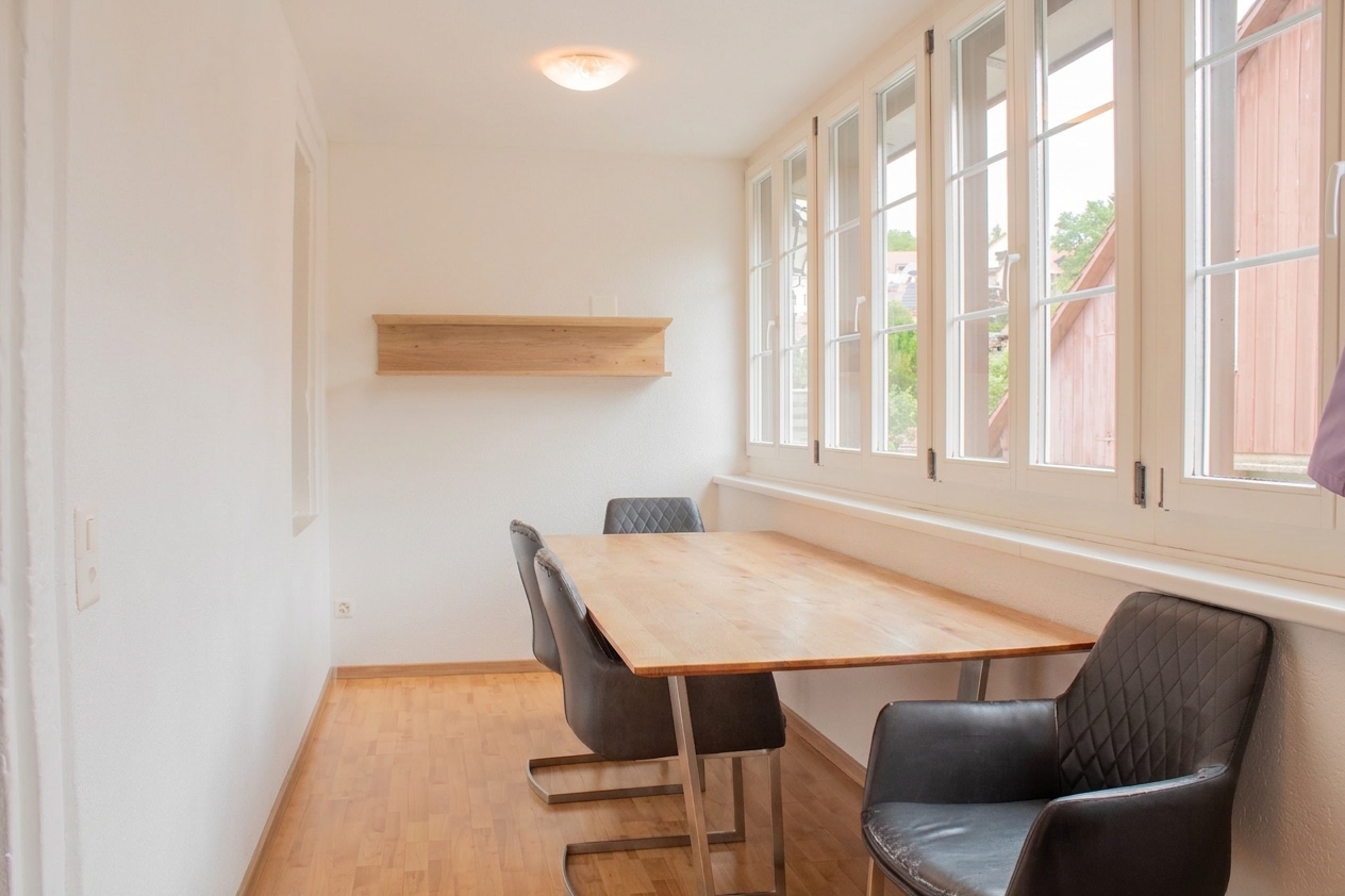 Gepflegtes Mehrfamilienhaus mit 4 Einheiten - 2