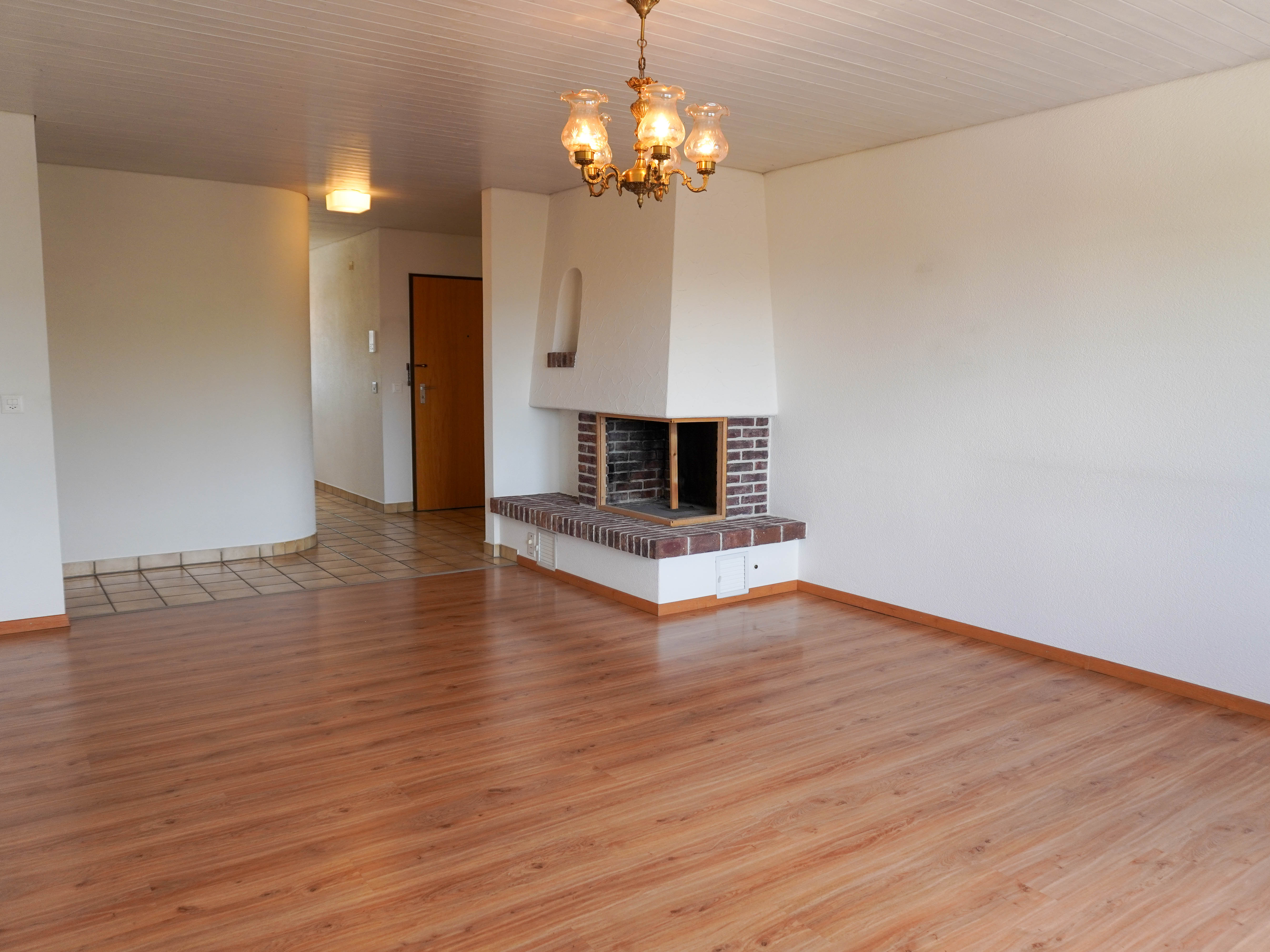 Zentral wohnen in Wohlen: Helle 3½-Zimmer-Wohnung mit Balkon - 2