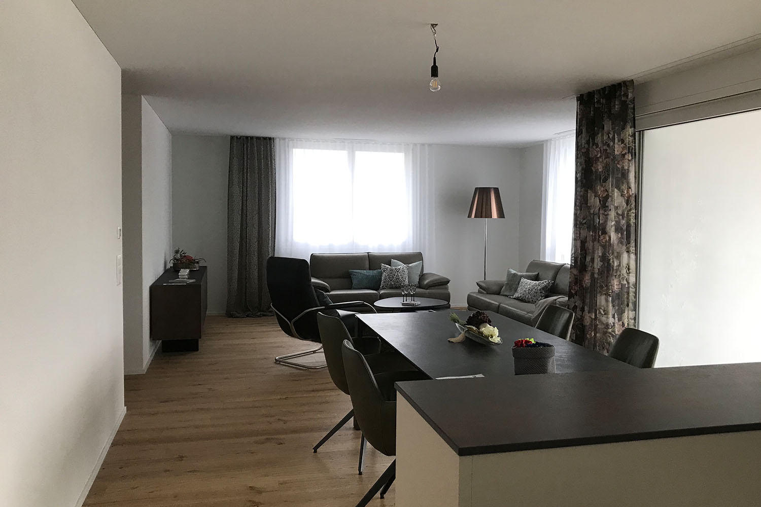 Moderne 4.5-Zi.-Wohnung mit grossem Balkon in Ennetbürgen mieten - 3
