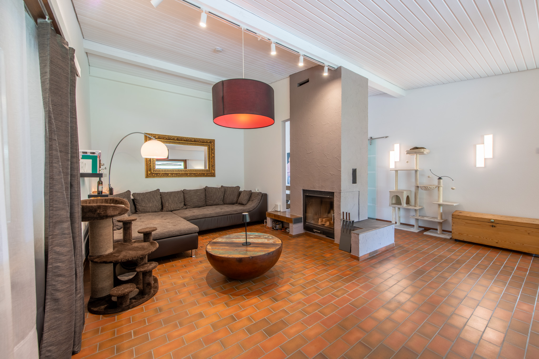 Wohnen mit Potenzial: Exklusives Zuhause mit Vielzweck-Anbau in traumhafter Lage - 2