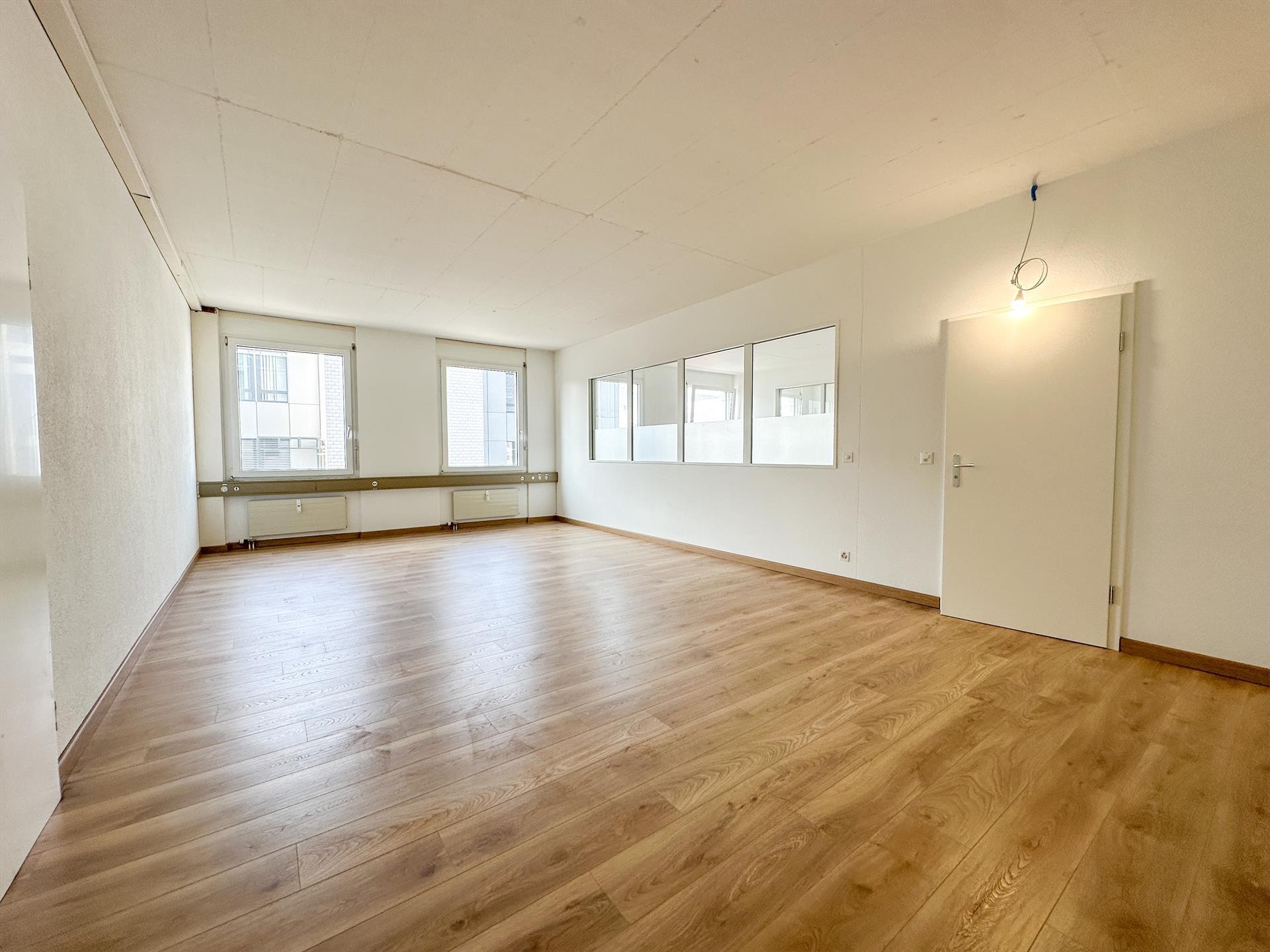 SharedSpace 23: flexibles Büro 31 m² mit Küche, Reinach Kägen - 1