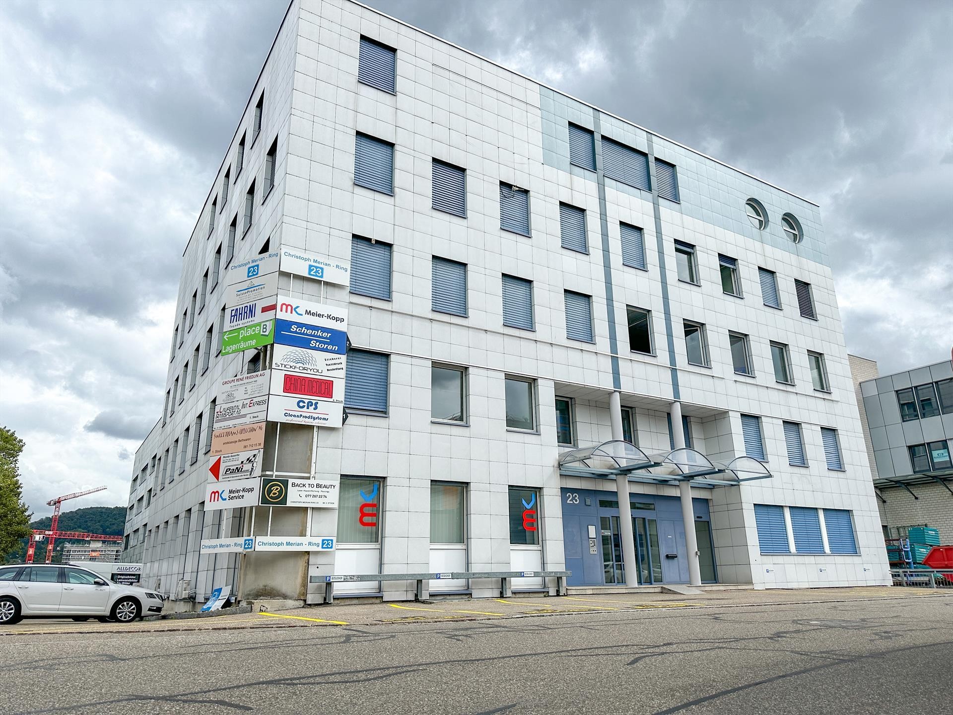 Heller 48 m² Gewerberaum im 2. OG in Reinach mieten - 2