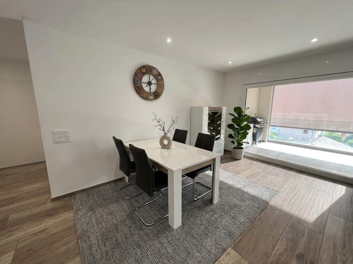 3.5 locali moderno e luminoso con loggia a Claro - 3