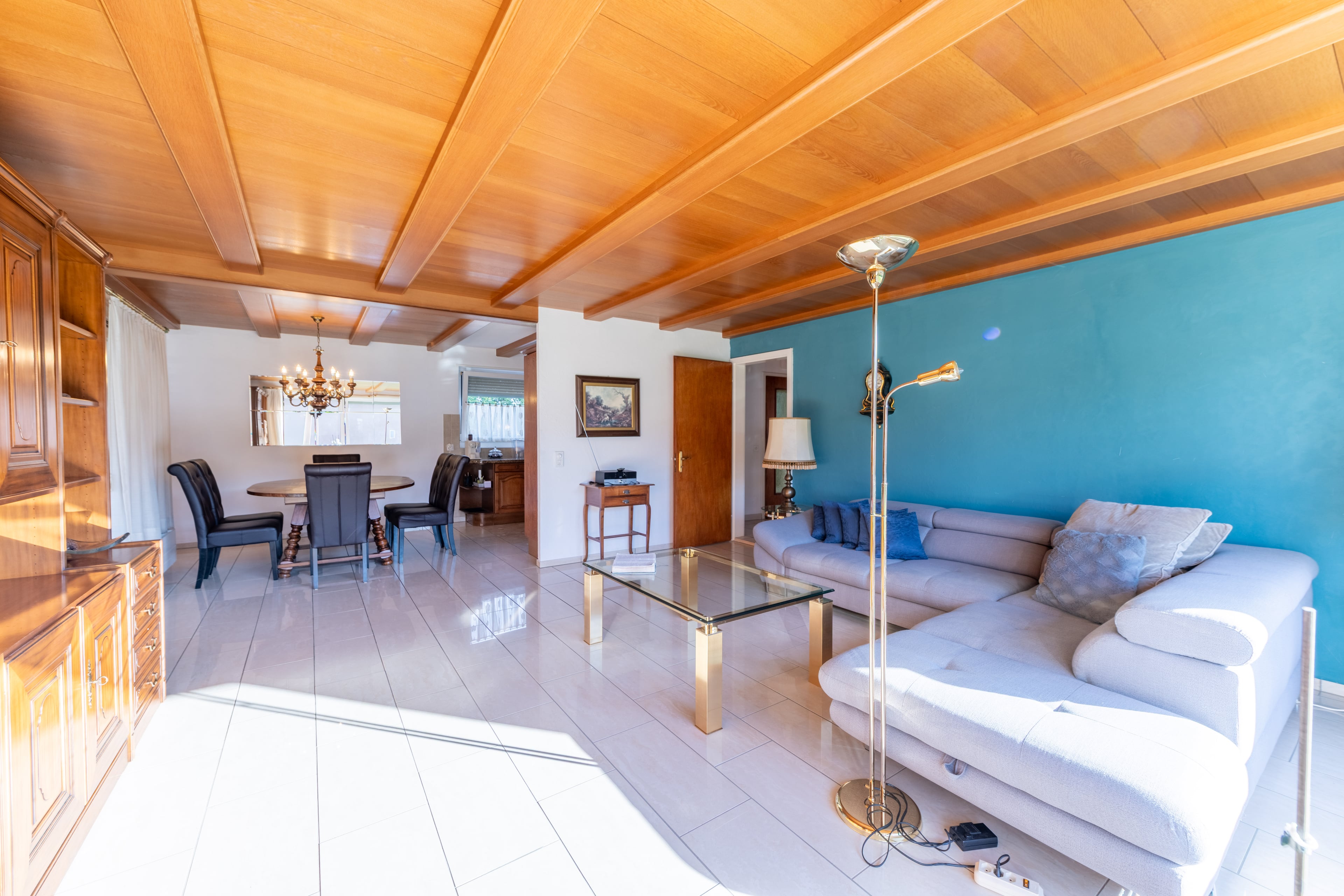 Ein Zuhause zum Geniessen – 5-Zimmer Einfamilienhaus mit Wintergarten & viel Grünfläche - 3