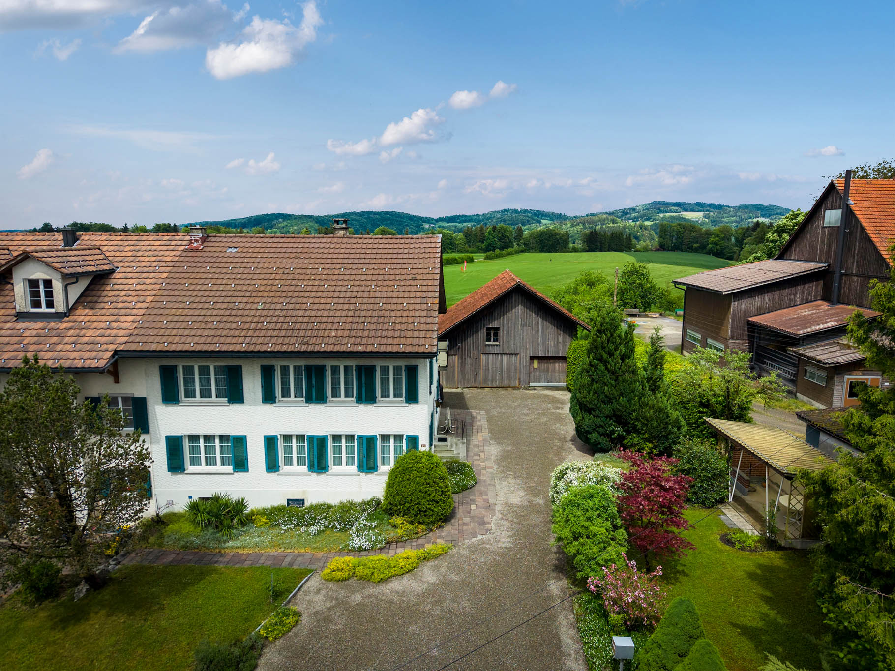 9-Zimmer-Doppeleinfamilienhaus in Wildberg kaufen - Dorfrandlage - 2