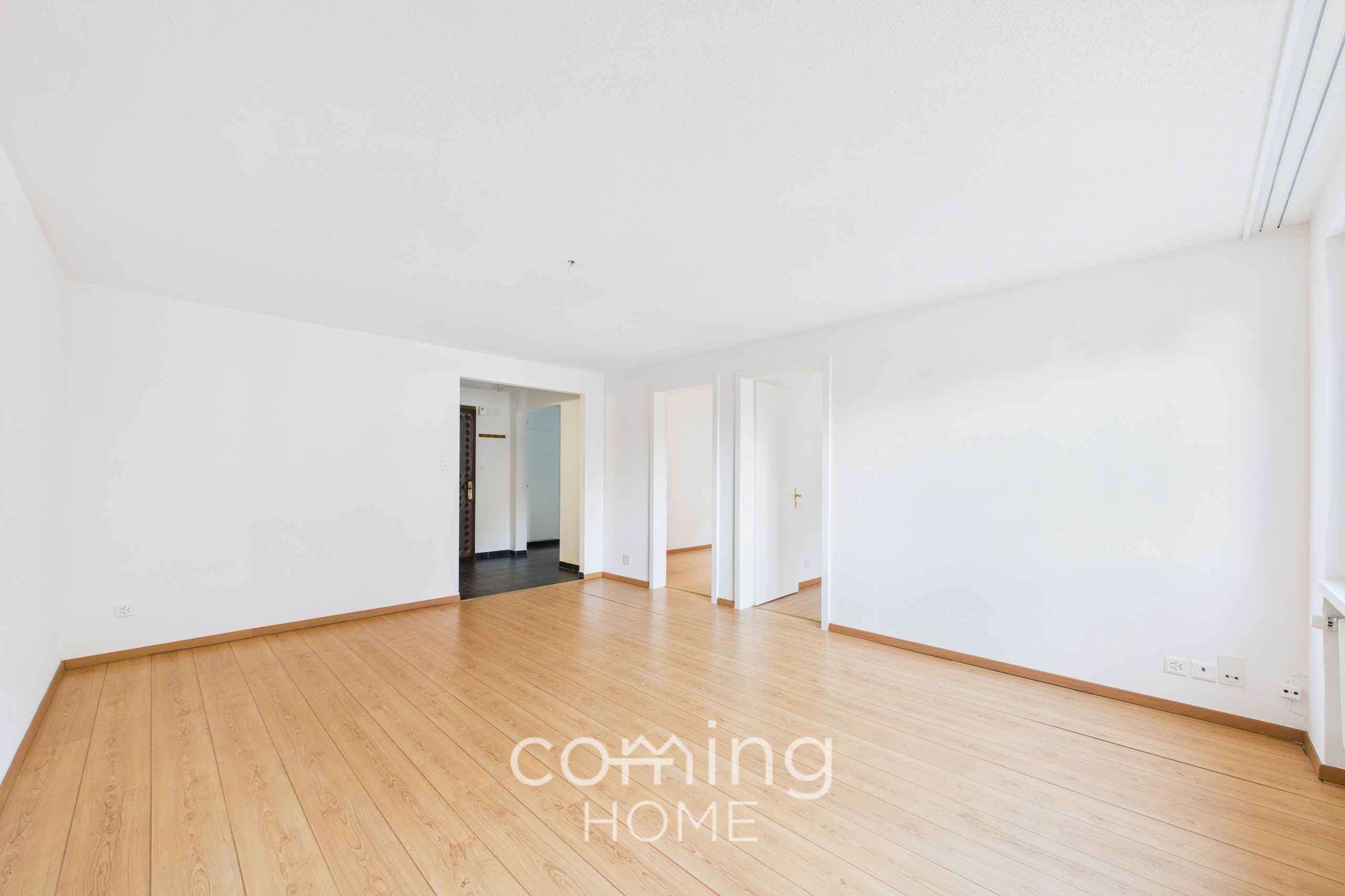 Sonnige 3.5-Zimmerwohnung mit Balkon und Bergsicht in ruhiger Lage - 3