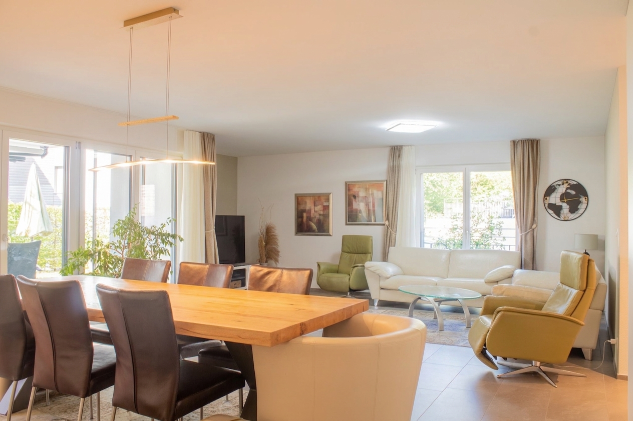 4.5-Zimmer-Gartenwohnung in Glattfelden - ruhig & modern - 2
