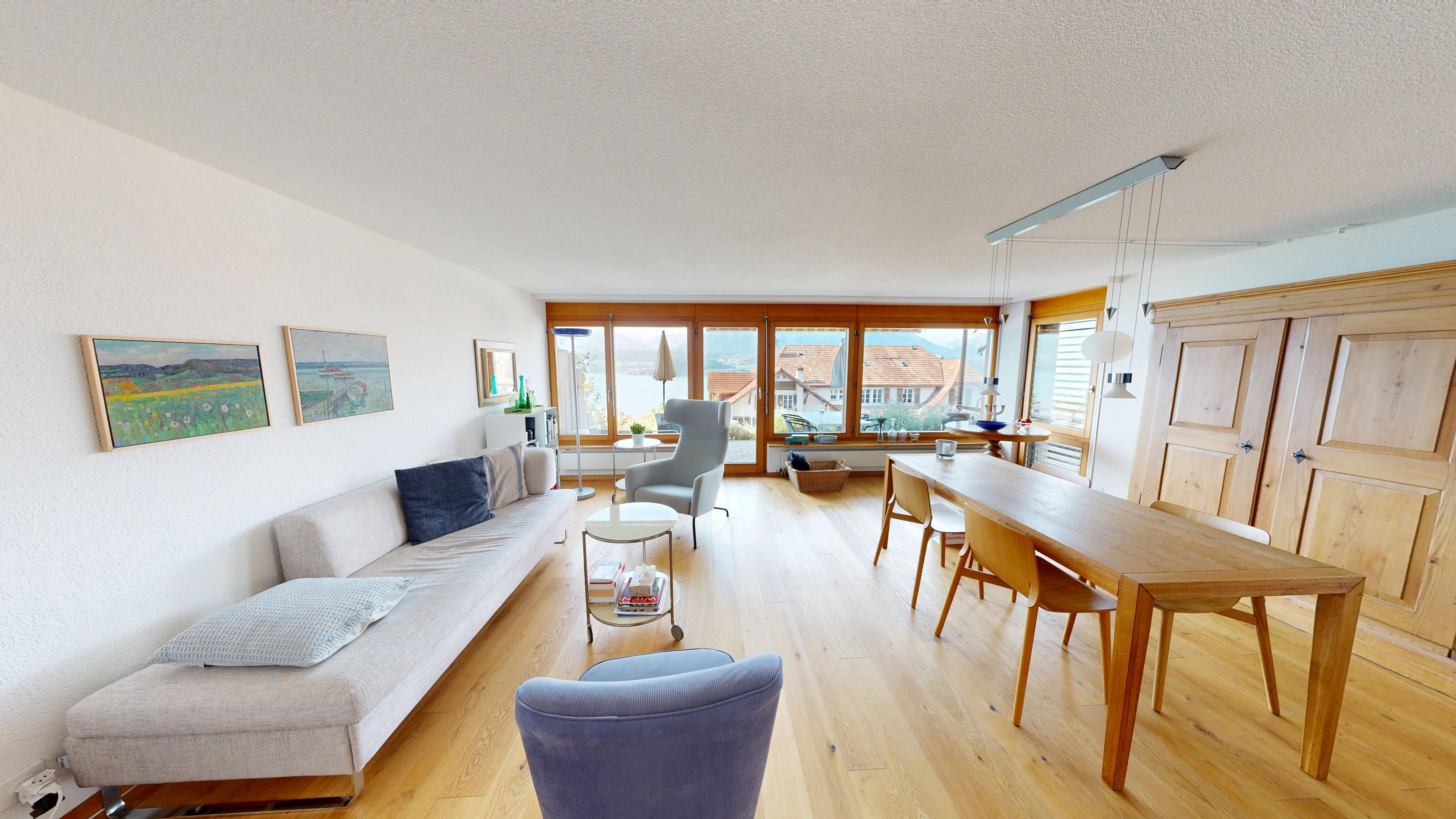 2.5-Zimmer-Wohnung mit Seesicht in Gunten - 3