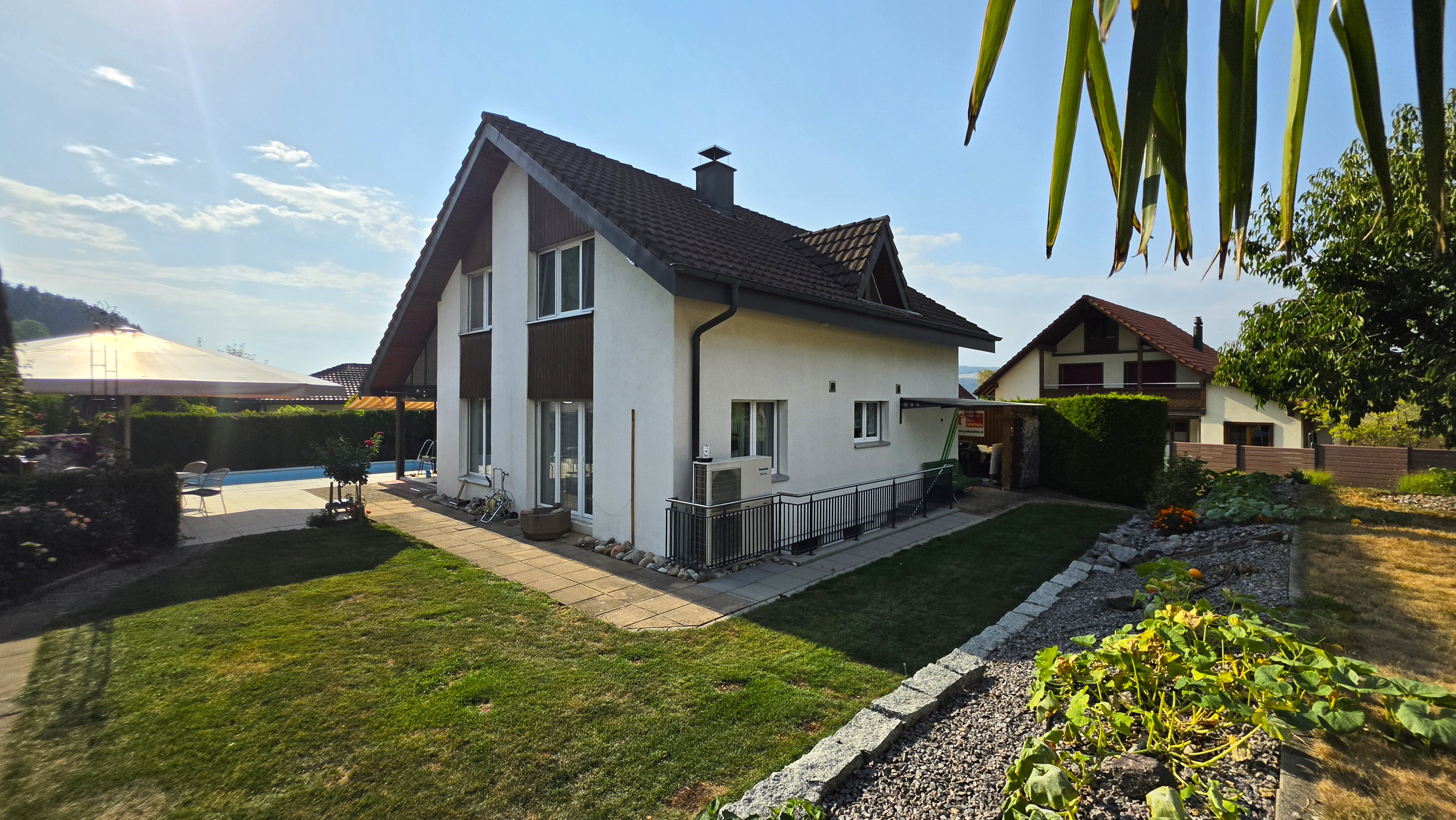 6.5-Zi.-Einfamilienhaus mit Pool in Leibstadt kaufen - 2