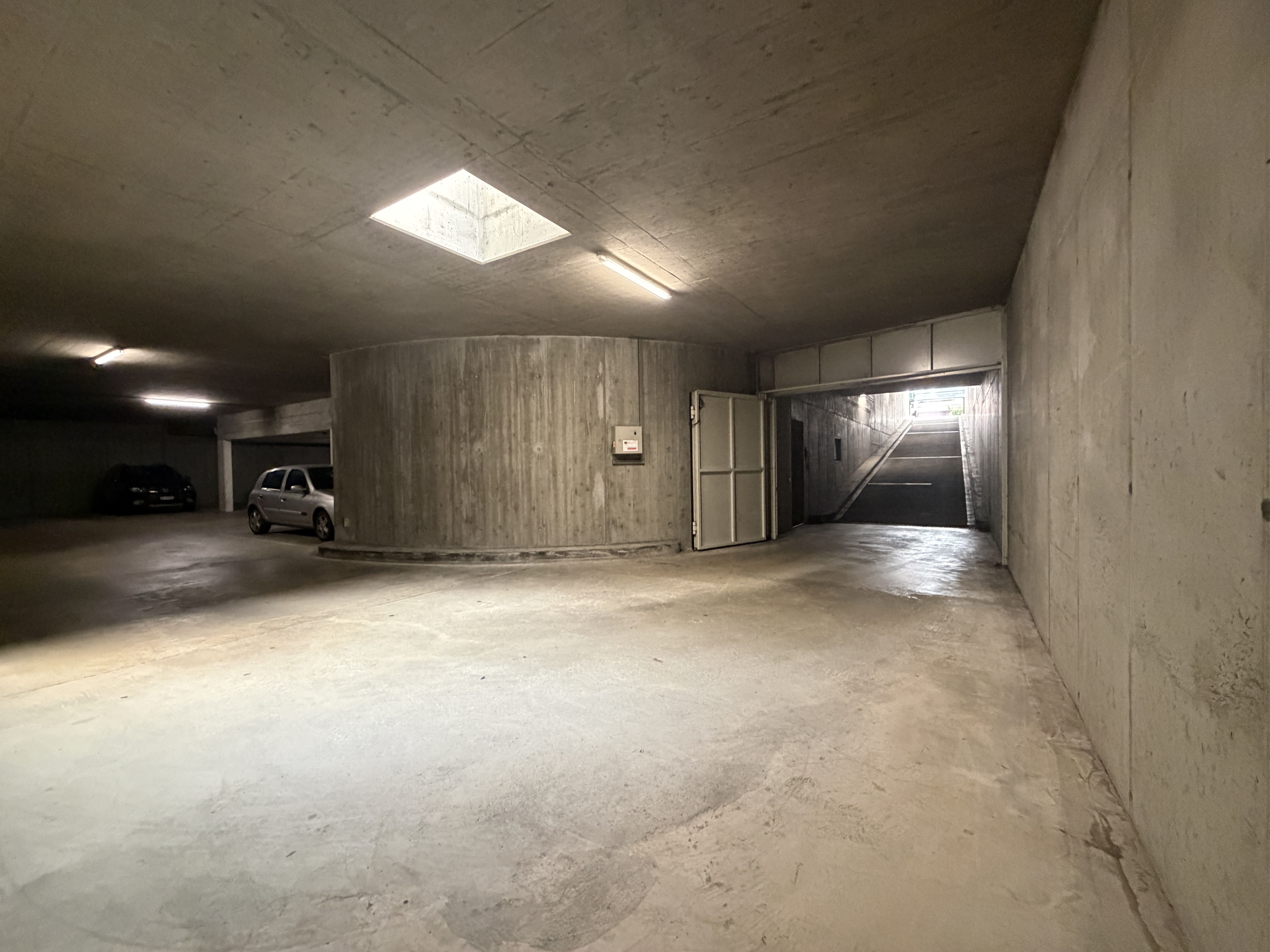 Tiefgaragenparkplatz Motorrad an der Klybeckstrasse, Basel mieten - 3