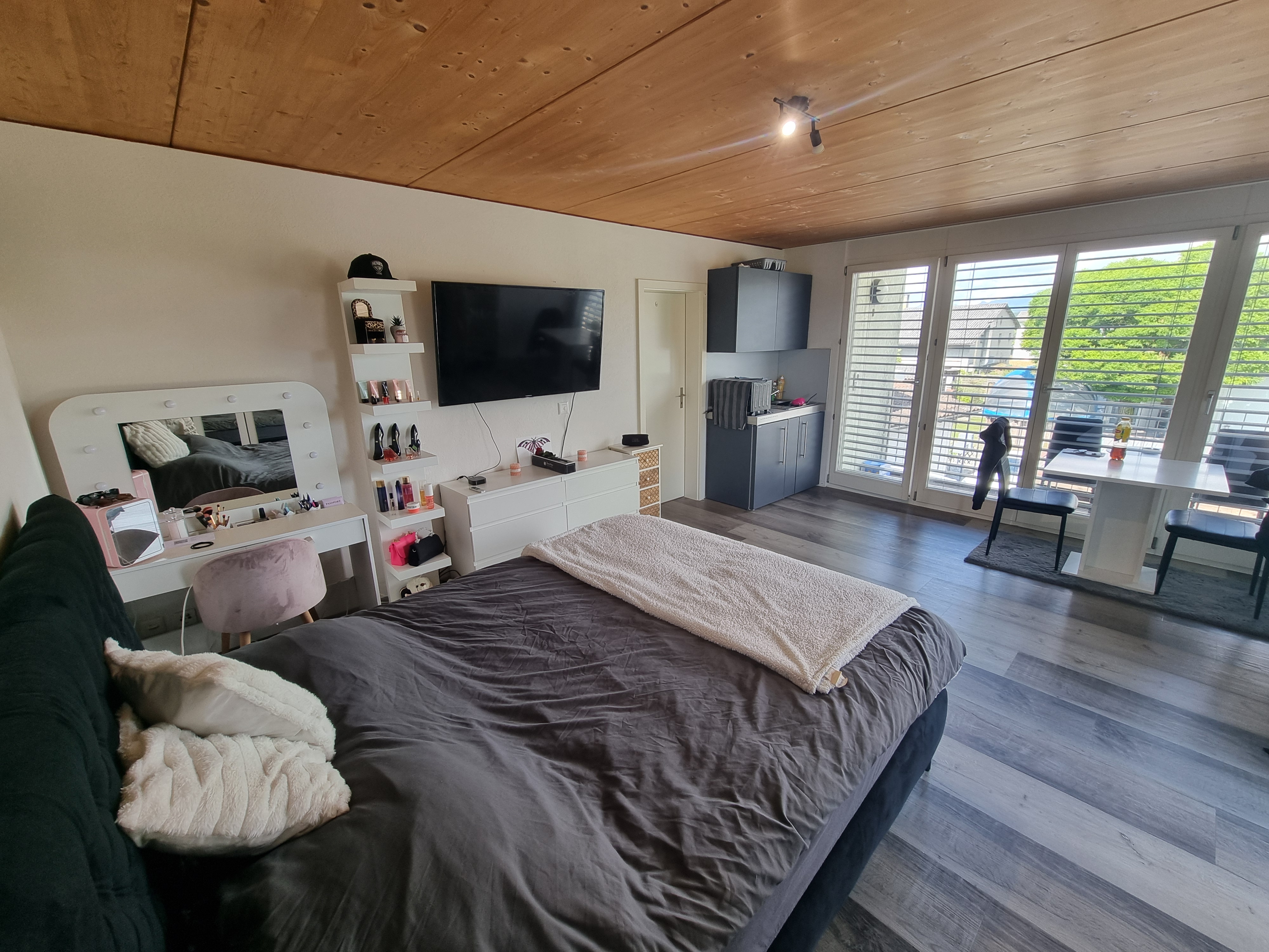 Helles 1-Zimmer-Studio mit Balkon in Wolfwil mieten - 2