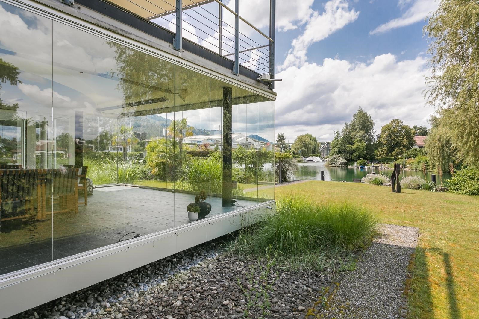 6-Zimmer-Villa mit Innenpool und Seeblick in Freienbach kaufen - 3