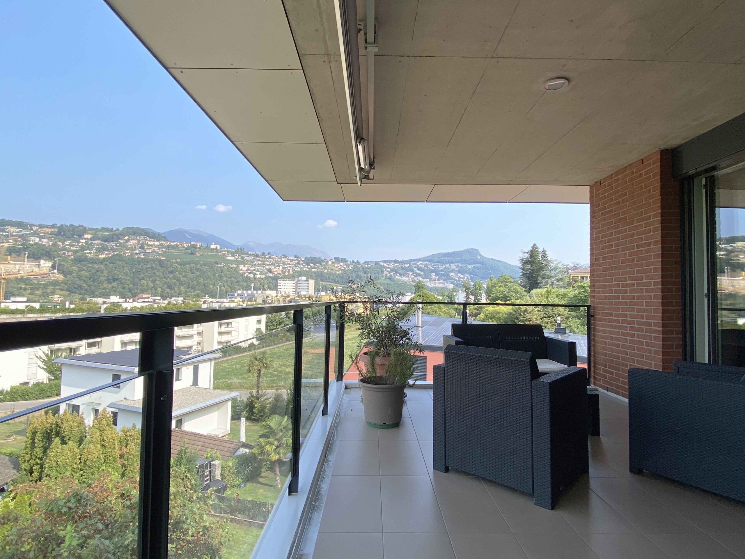 Attico 4.5 locali con vista lago in vendita a Pregassona - 2