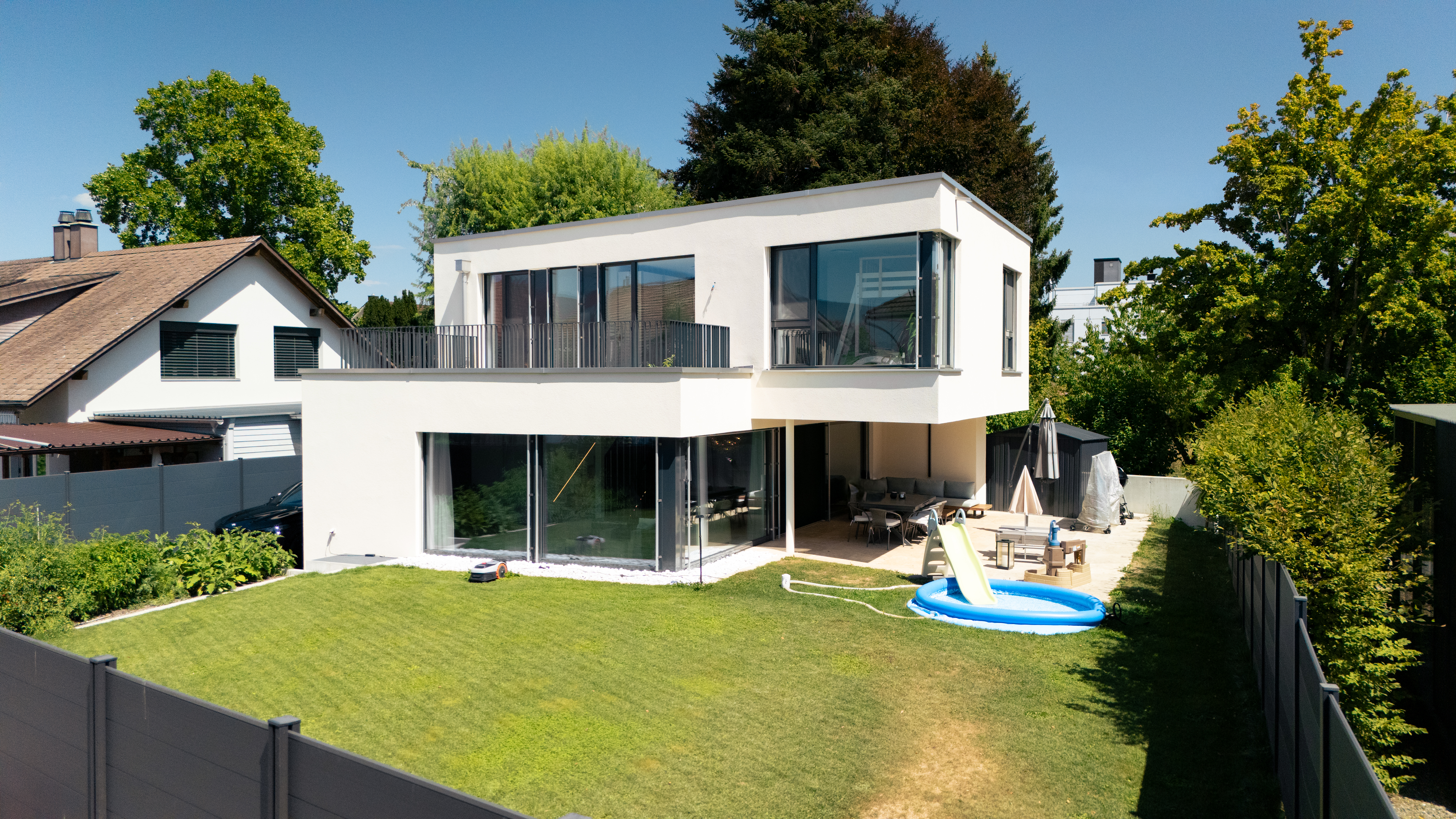 Modernes 6.5-Zimmer-Einfamilienhaus mit Garten in Gerlafingen - 3