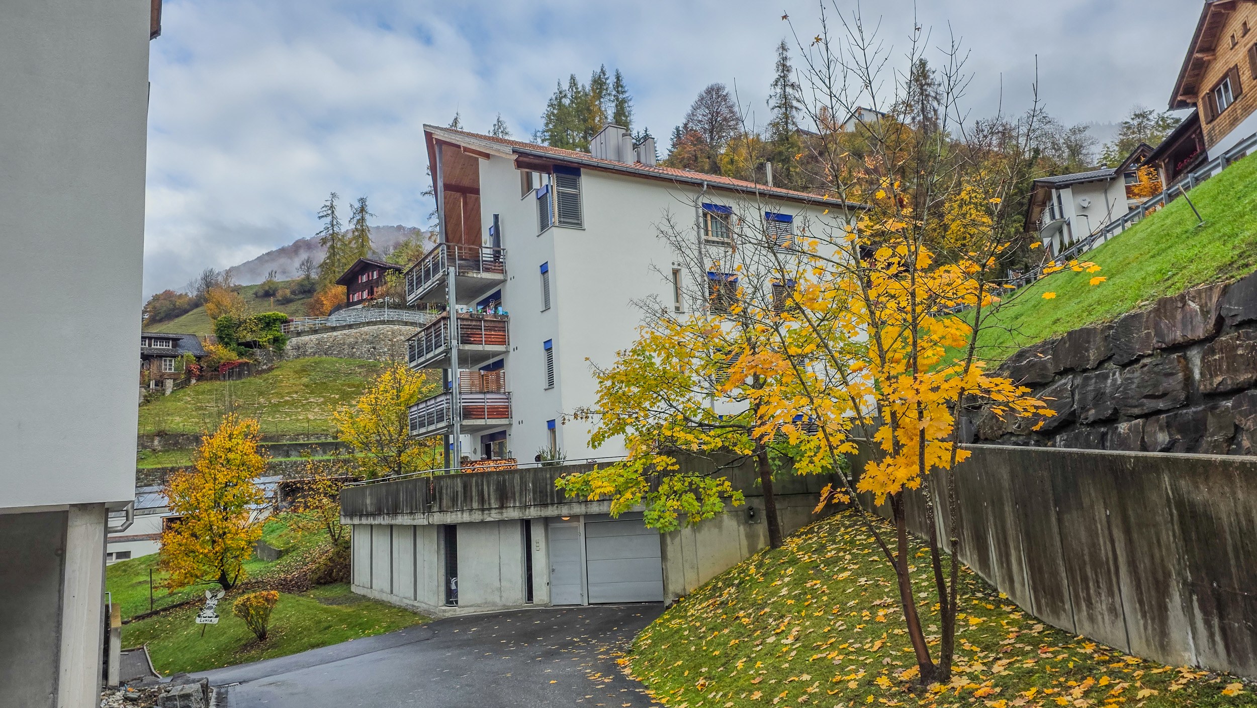 3.5-Zimmer-Gartenwohnung mit Bergsicht in Schiers - 2