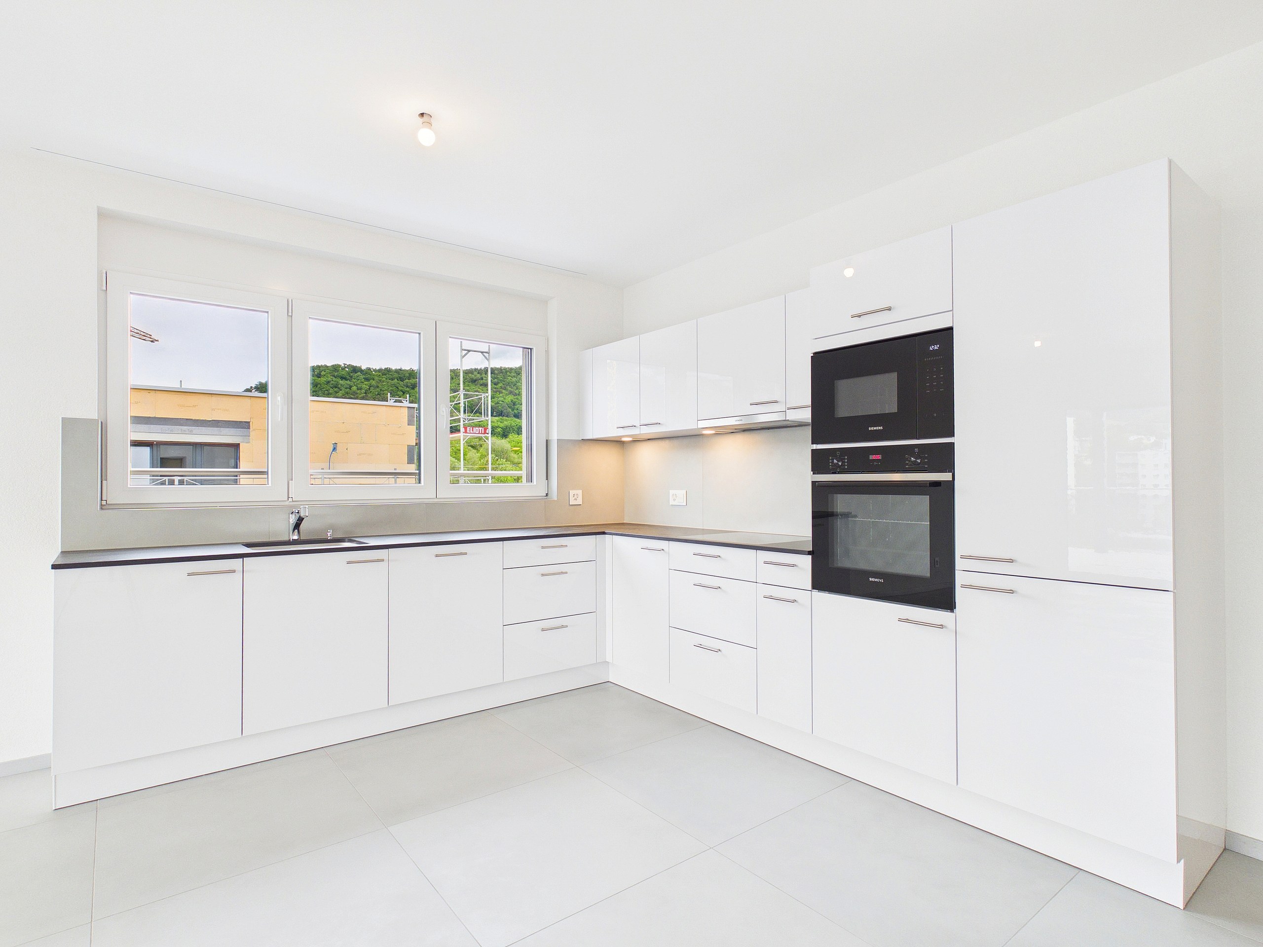 2.5-Zimmer-Attikawohnung mit 35 m² Terrasse in Delémont - 2