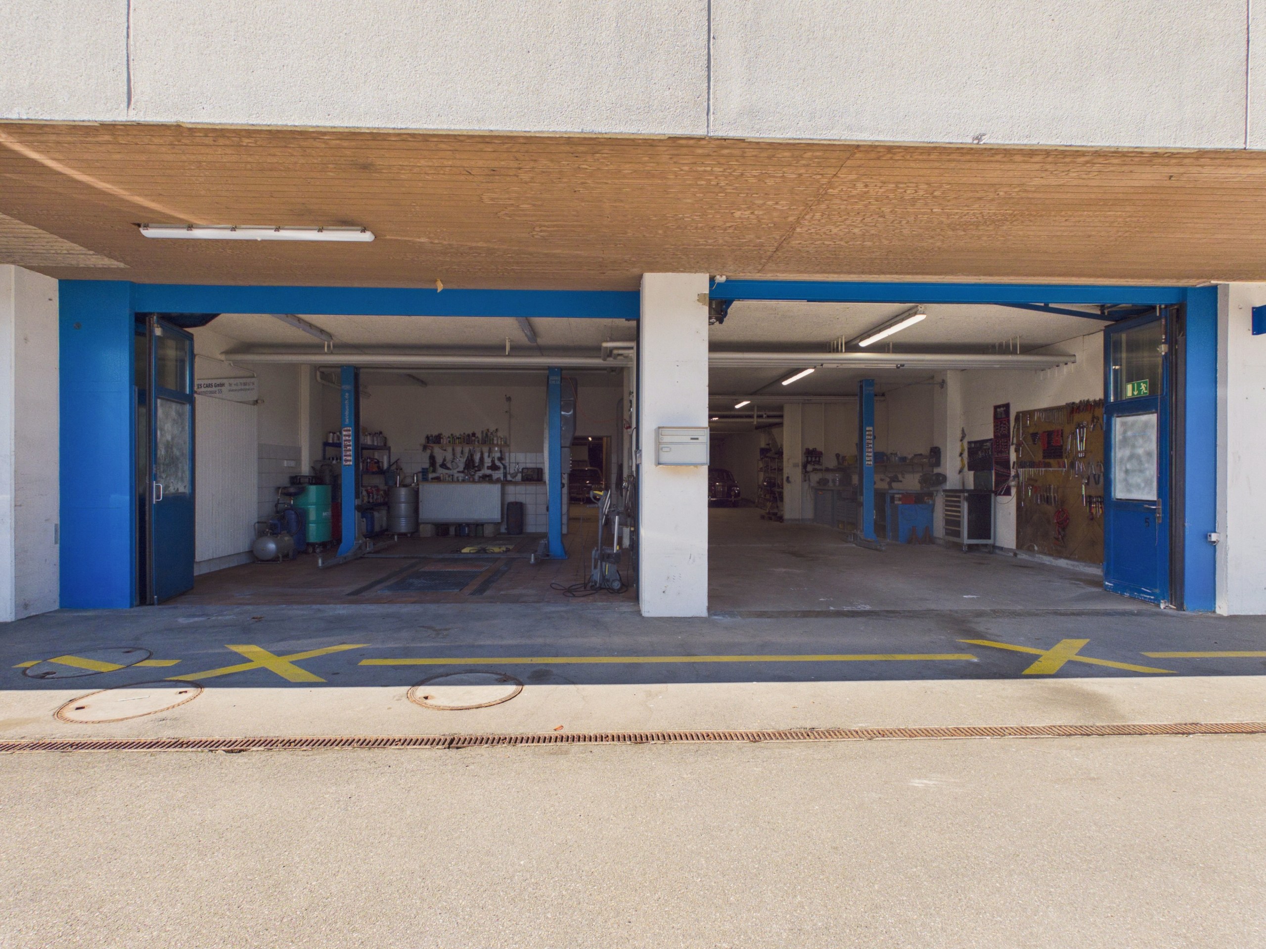 Werkstatt-/Gewerbefläche mit Zufahrt in Fällanden mieten - 2