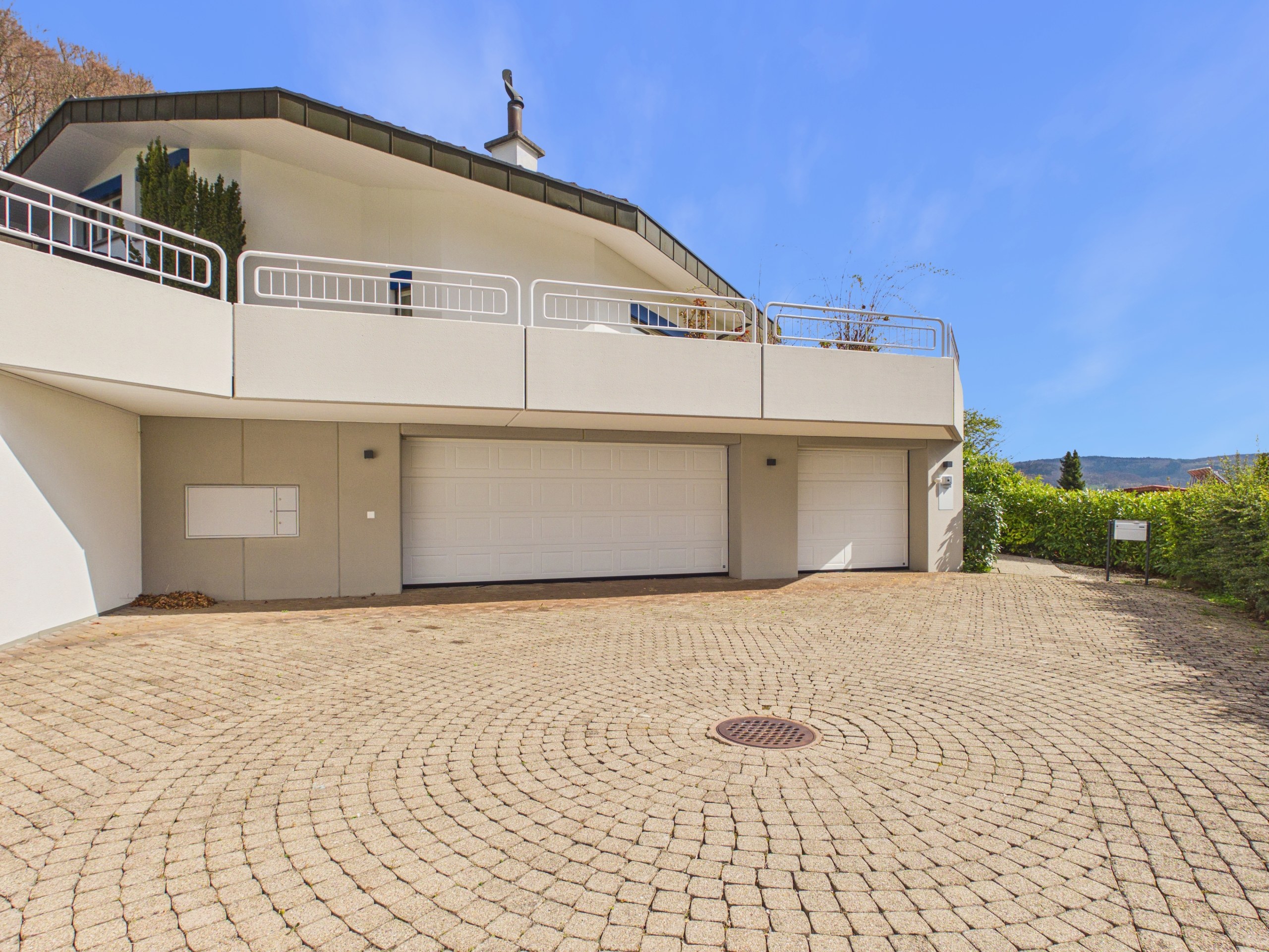 6.5-Zimmer-Villa mit Pool und Aussicht in Frenkendorf kaufen - 3