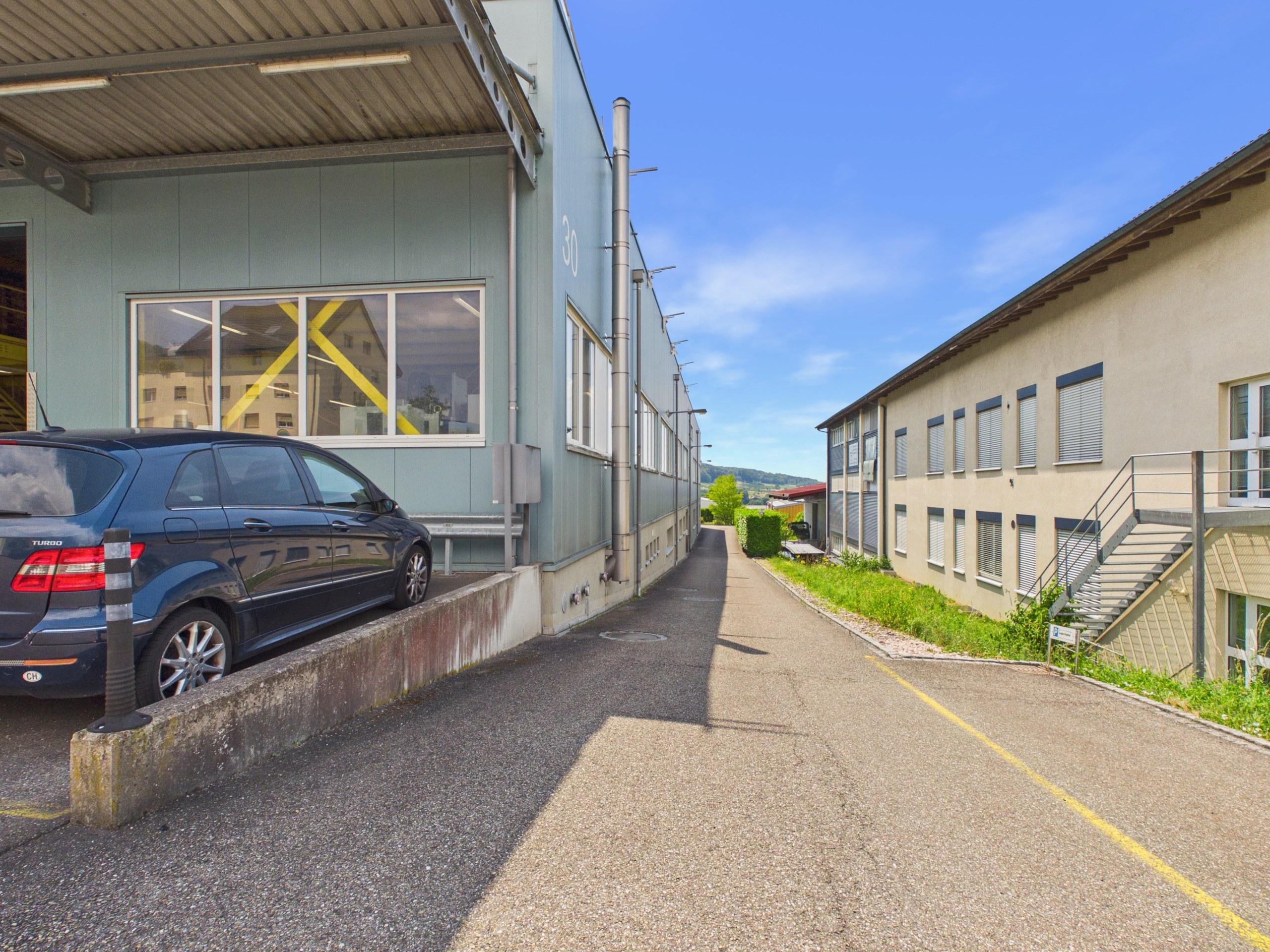 Gewerbefläche mit Rampe in Zeiningen mieten - 2